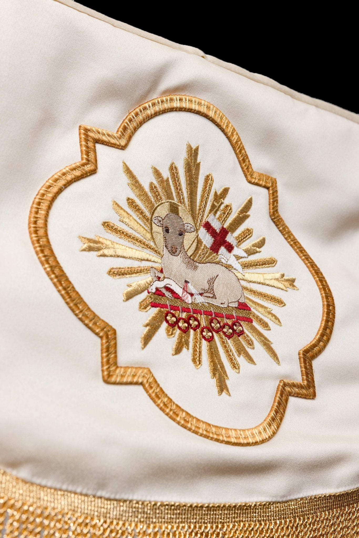 Dais de procession écru pour la Fête - Dieu avec pélican, Agneau de Dieu et calice 140 × 160 KDT/0053/05/20 140*160 - CHASUBLES.FR