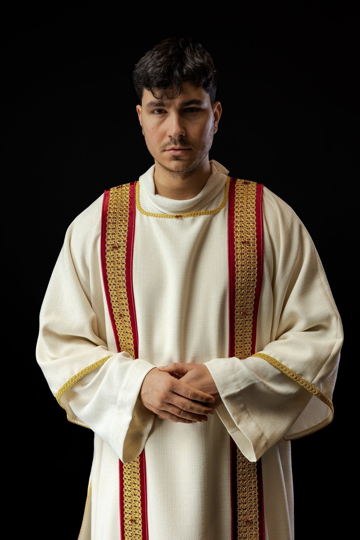 Dalmatique faite à la main avec des pierres naturelles Fait à la main 1001 HM/1001/05/71/PA02 - CHASUBLES.FR