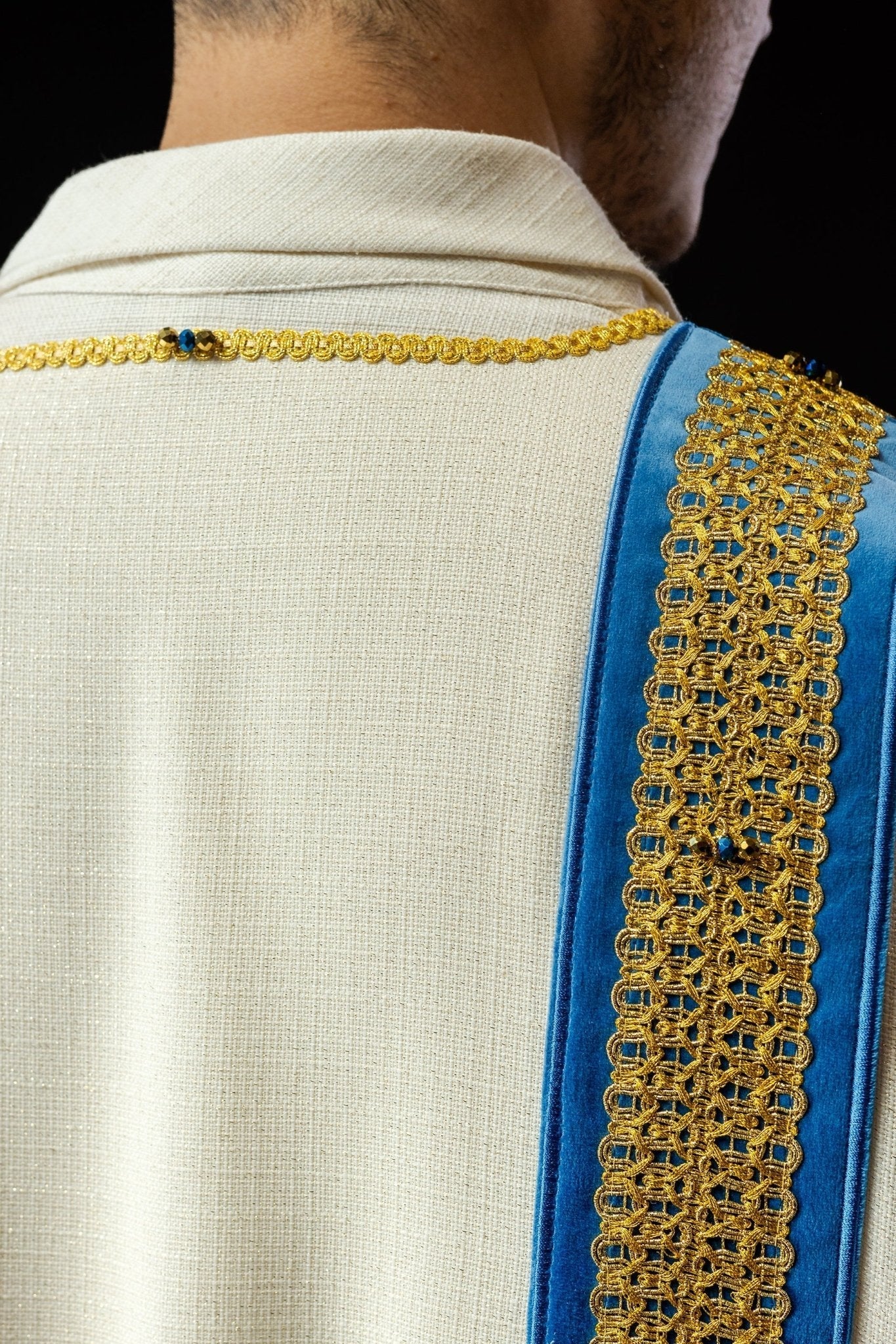 Dalmatique faite à la main avec pierres naturelles Fait à la main 1001 HM/1001/05/71/PA06 - CHASUBLES.FR