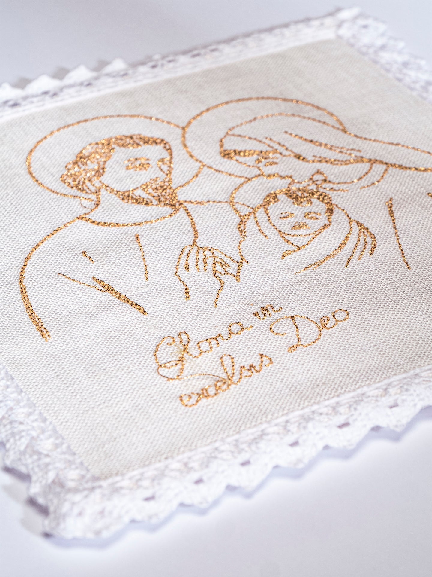 Ensemble de Linge d'autel en lin avec le motif des poissons KKL/118 - CHASUBLES.FR