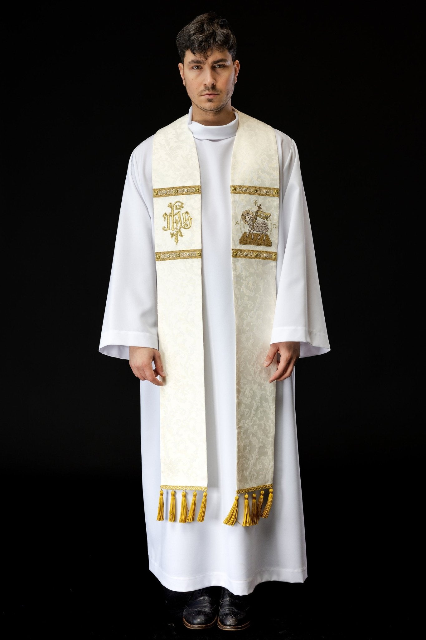 Étole avec l'Agneau Pascal, cousue sur un tissu décoratif. S - 2072 - 05 - 88 - CHASUBLES.FR