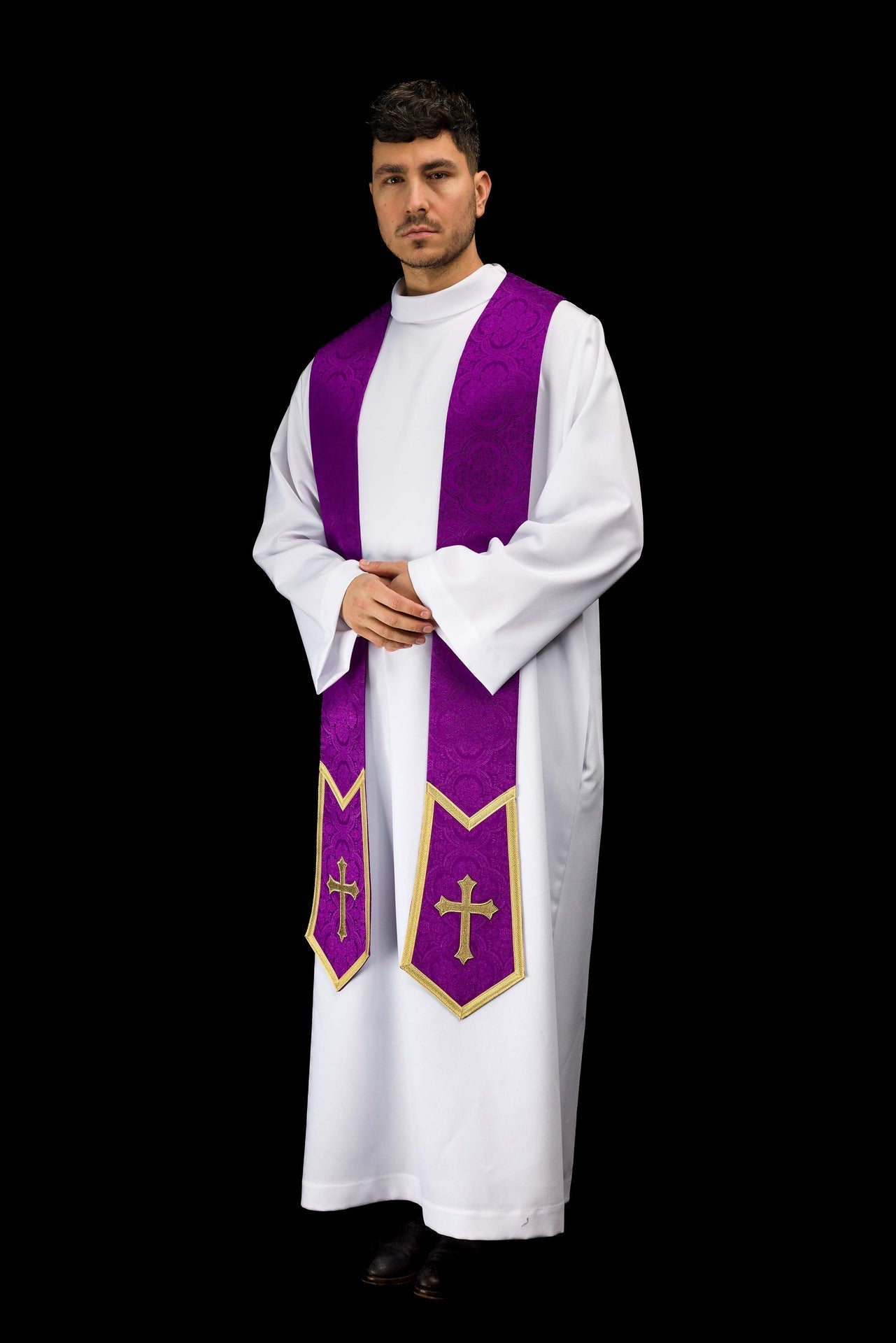 Étole brodée avec motif de Croix en tissu jacquard violet KST/639/03/11 - CHASUBLES.FR
