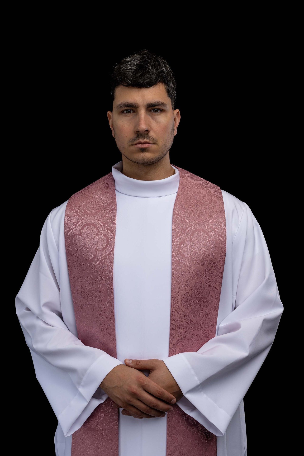 Étole brodée avec motif de la Croix tissu jacquard rose KST/638/08/11 - CHASUBLES.FR