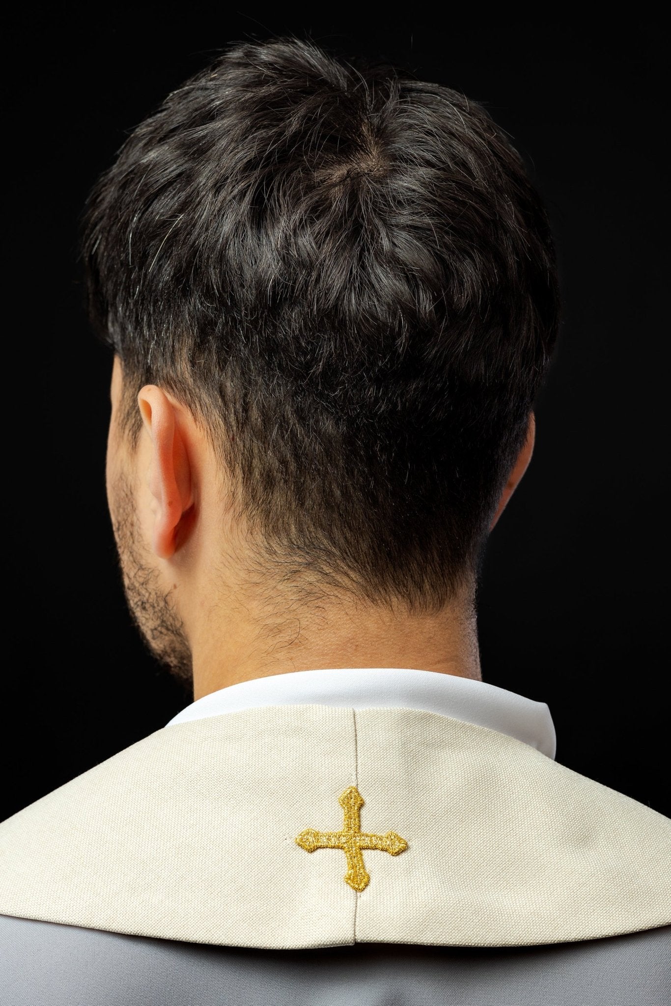 Étole brodée avec motif Pax, poisson et oreille écru S - 2058 - 05 - 70 - CHASUBLES.FR