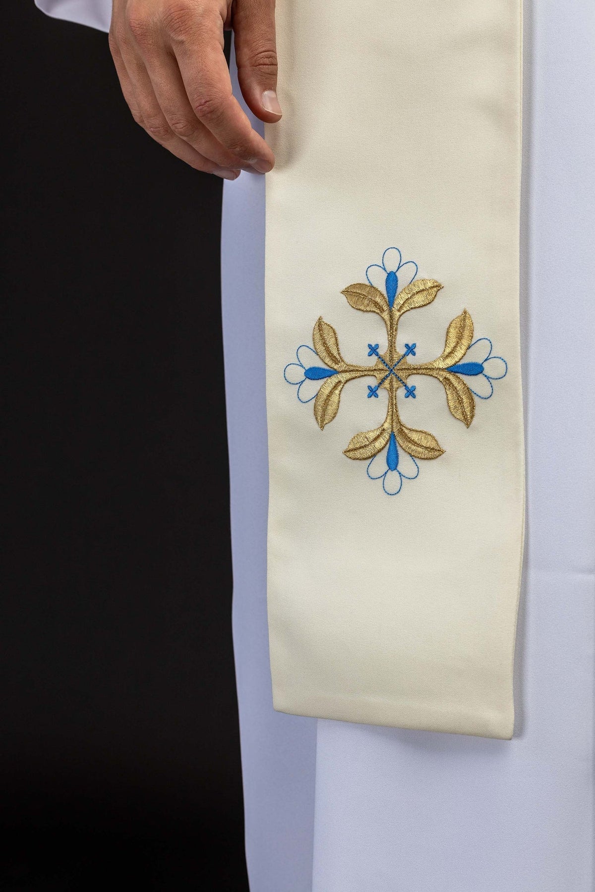 Étole brodée avec représentation de Notre-Dame de Fatima KSW2/014/05/01 - CHASUBLES.FR