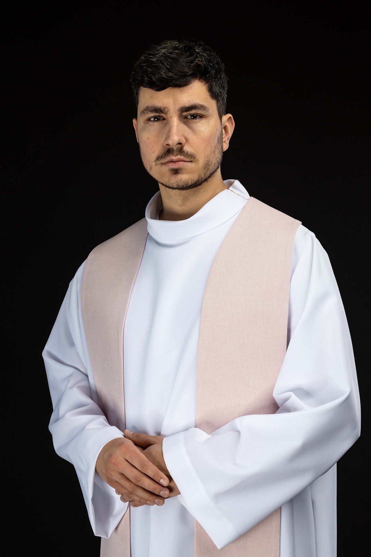 Étole brodée avec symbole de croix en velours rose LE/2029/08 - CHASUBLES.FR
