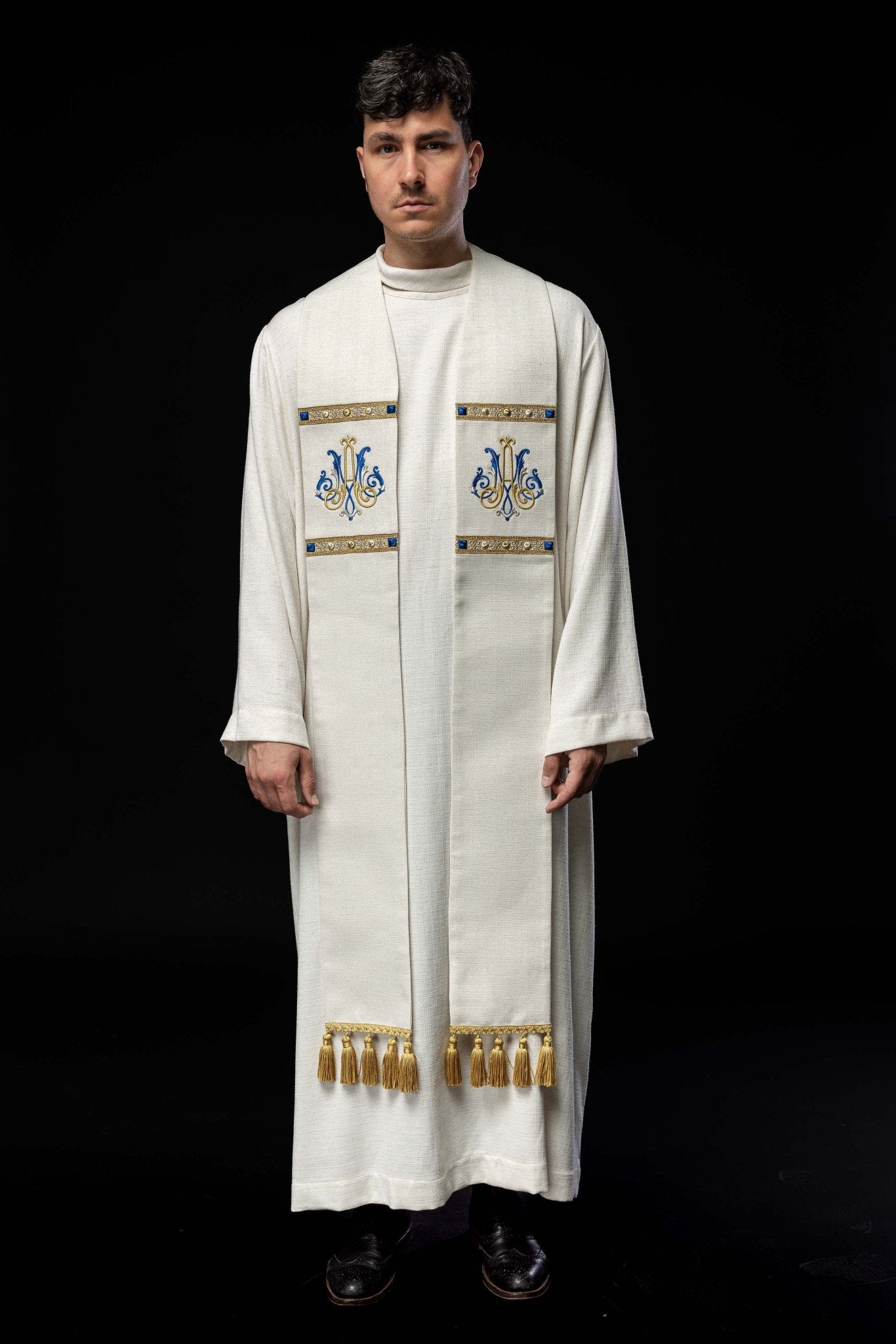 Étole brodée avec symbole marial S - 2074 - 05 - 71 - CHASUBLES.FR