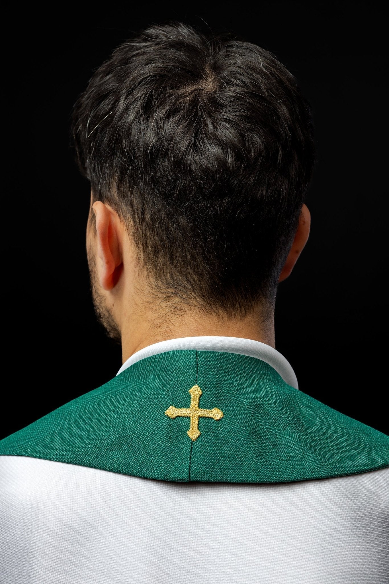 Étole brodée de croix vertes S - 2068 - 01 - 70 - CHASUBLES.FR