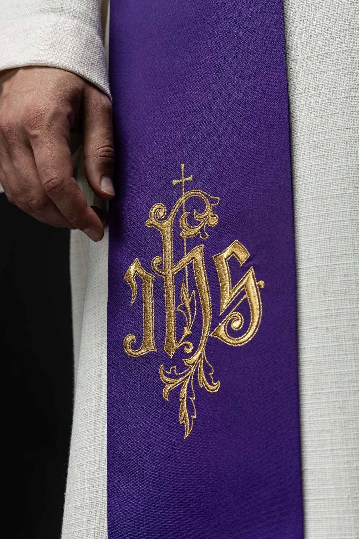 Étole brodée IHS KST/053/03/12 FIOLET - CHASUBLES.FR
