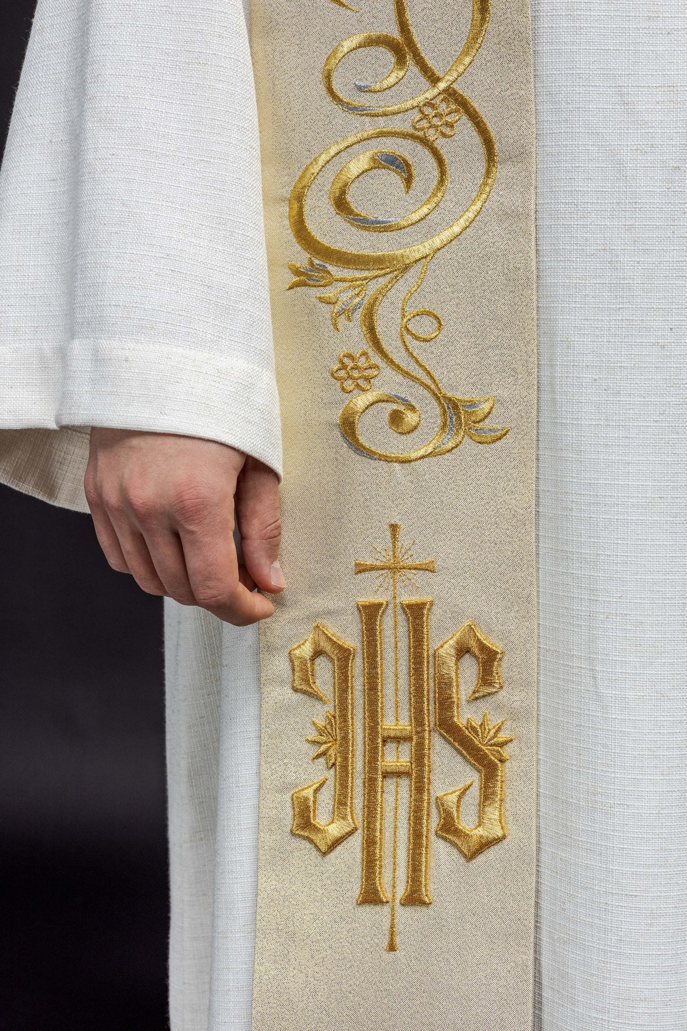 Étole brodée IHS en or KST/031/10/37 ZŁOTY - CHASUBLES.FR