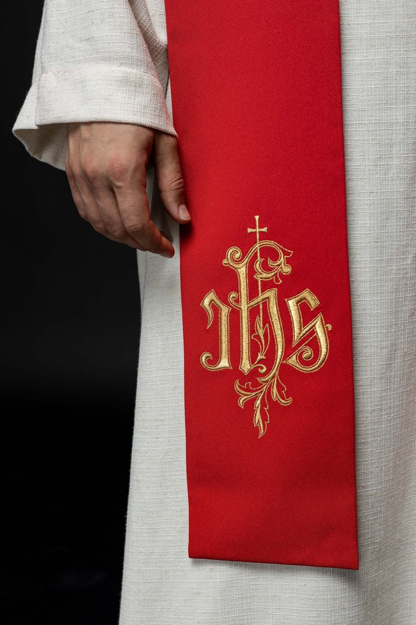 Étole brodée IHS rouge KST/053/02/12 CZERWONY - CHASUBLES.FR