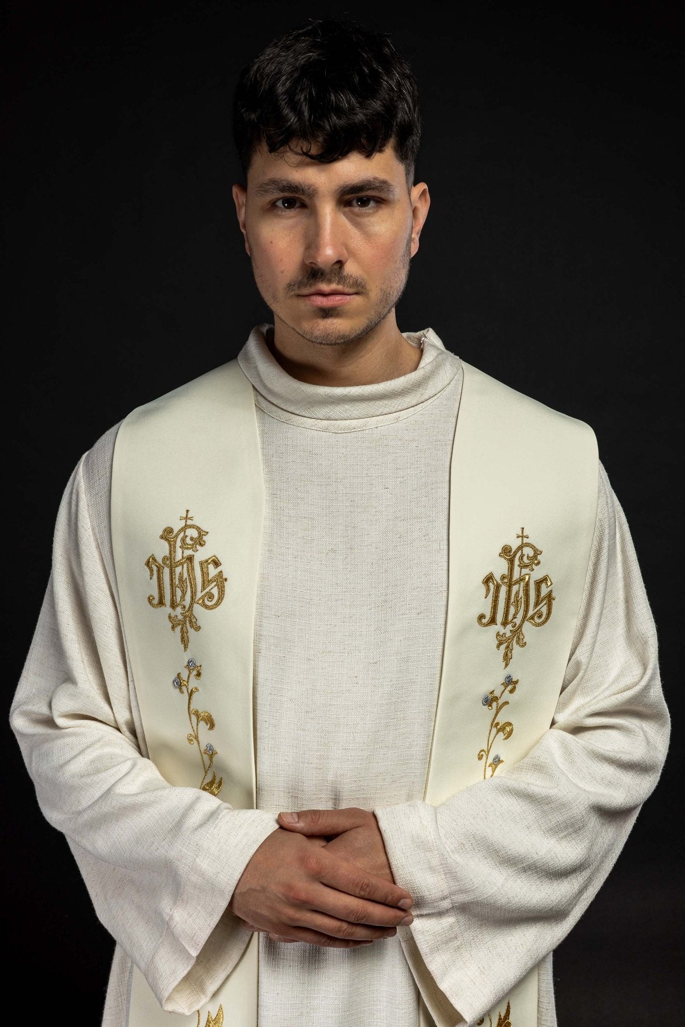Étole brodée IHS sur croix écru KST/037/05/01 ECRU - CHASUBLES.FR
