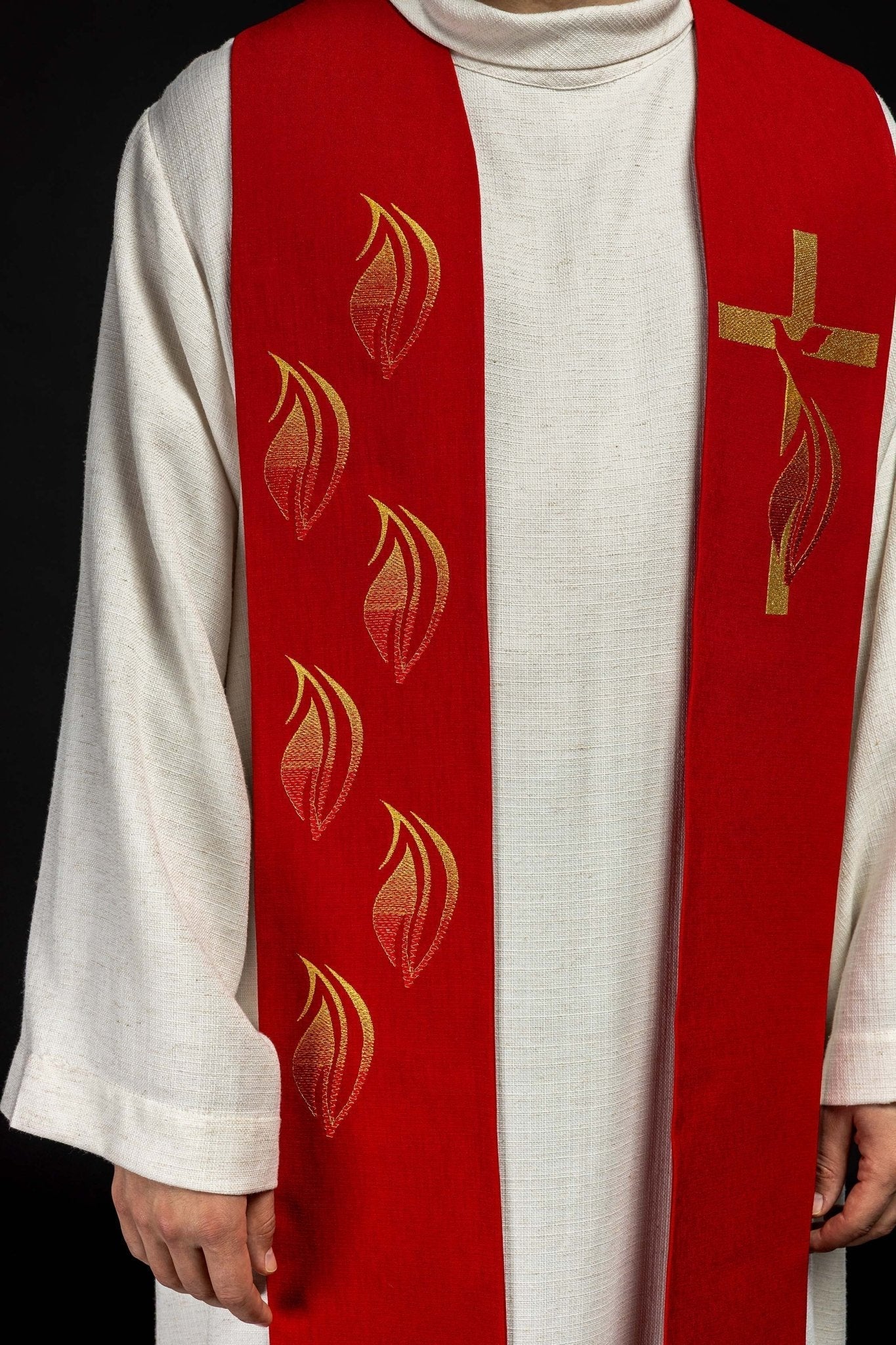 Étole brodée Saint - Esprit, croix et langues de feu Rouge KST/216/02/62 CZERWONY - CHASUBLES.FR