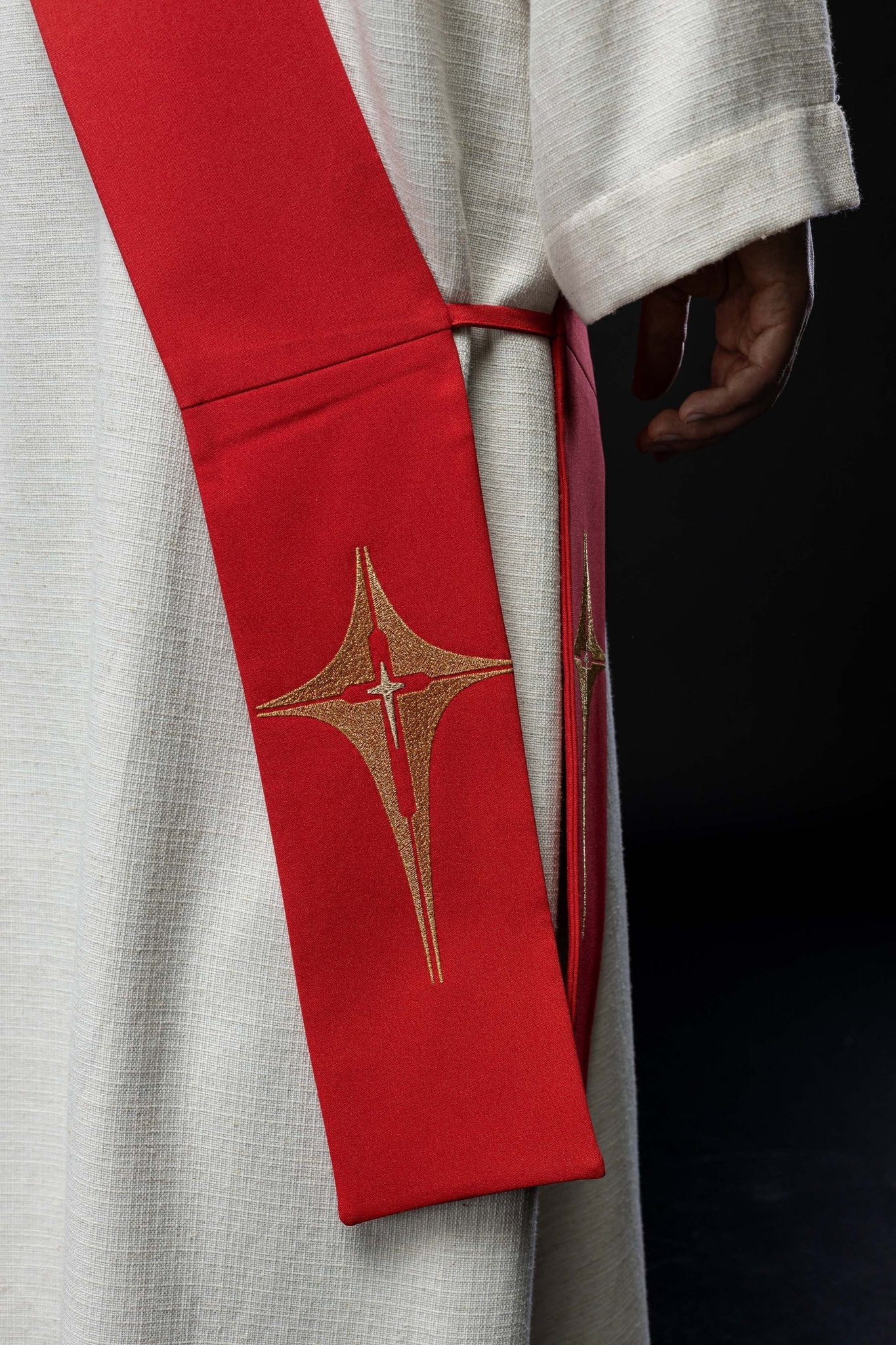 Étole de diacre brodée Croix KSD/134/02/01 CZERWONY - CHASUBLES.FR