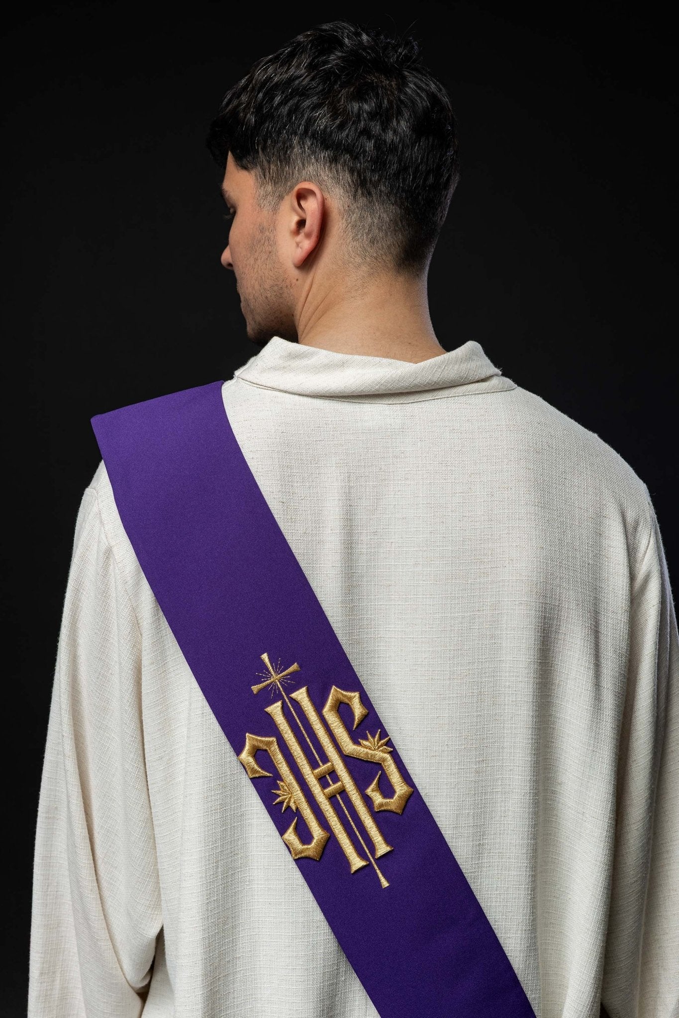 Étole de diacre brodée IHS avec croix KSD/135/03/01 FIOLET - CHASUBLES.FR