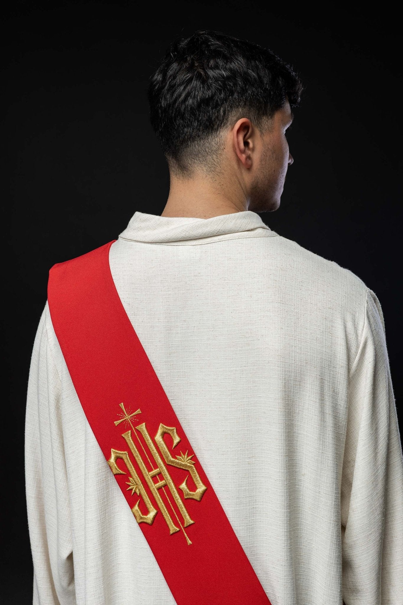 Étole de diacre brodée IHS avec croix KSD/135/02/01 CZERWONY - CHASUBLES.FR