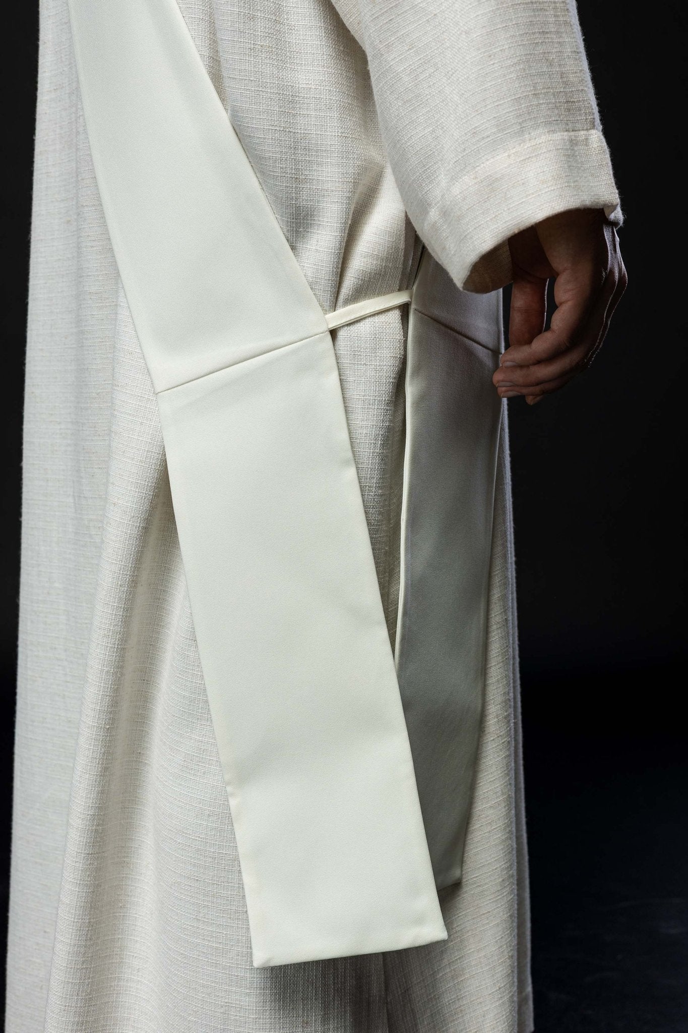 Étole de diacre brodée IHS avec croix KSD/135/05/01 ECRU - CHASUBLES.FR