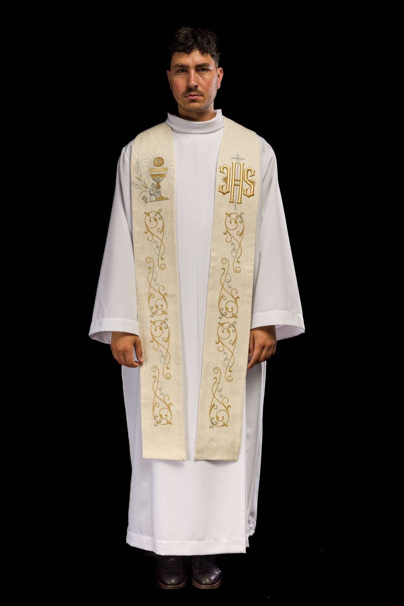 Étole de prêtre avec IHS brodée et calice eucharistique écru KST/508/05/42 ECRU - CHASUBLES.FR