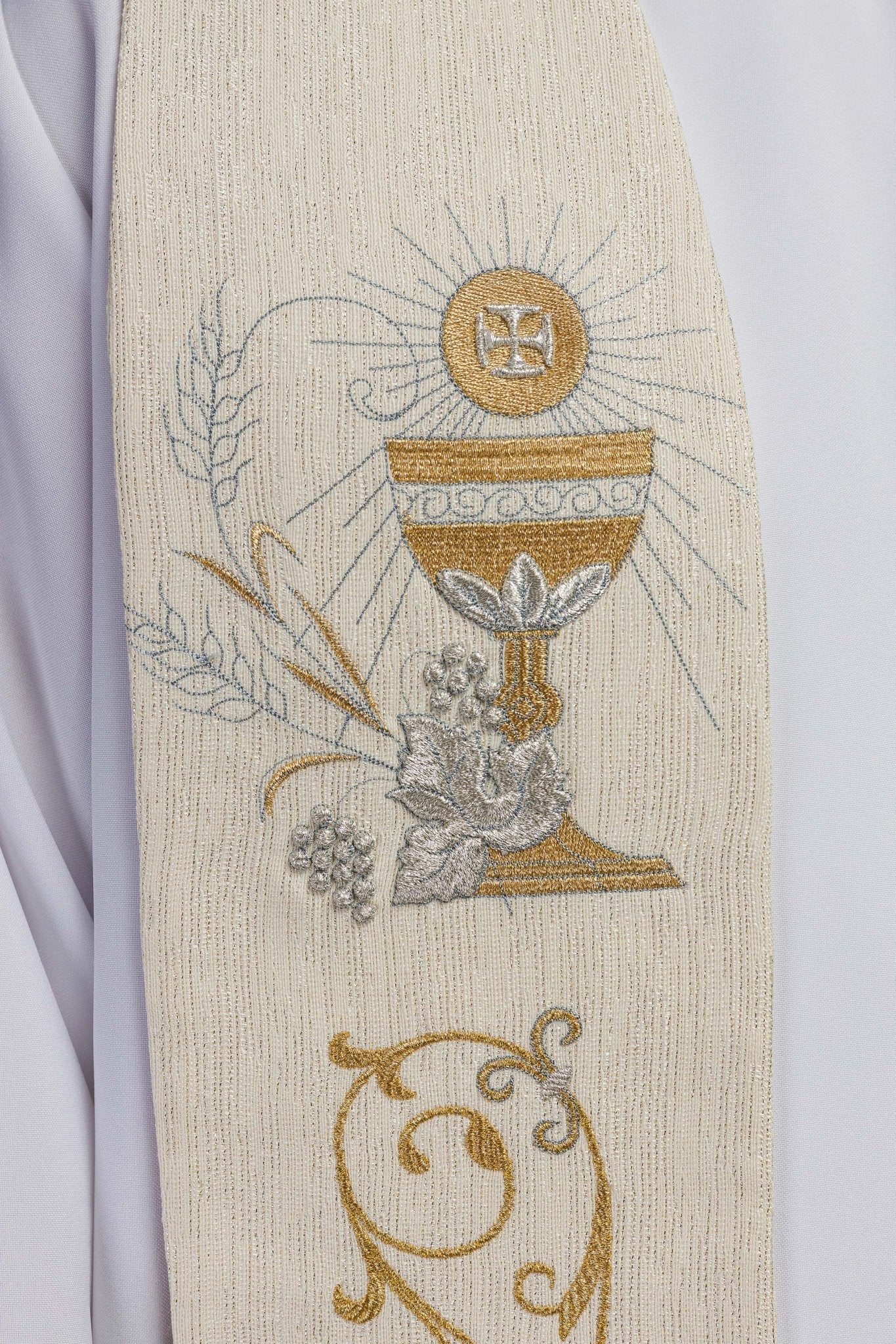 Étole de prêtre avec IHS brodée et calice eucharistique écru KST/508/05/42 ECRU - CHASUBLES.FR
