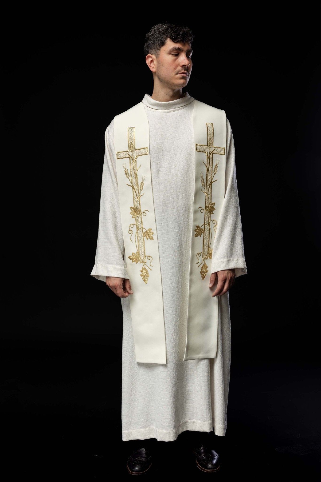 Étole de prêtre brodée Croix écrue KST/072/05/01 ECRU - CHASUBLES.FR