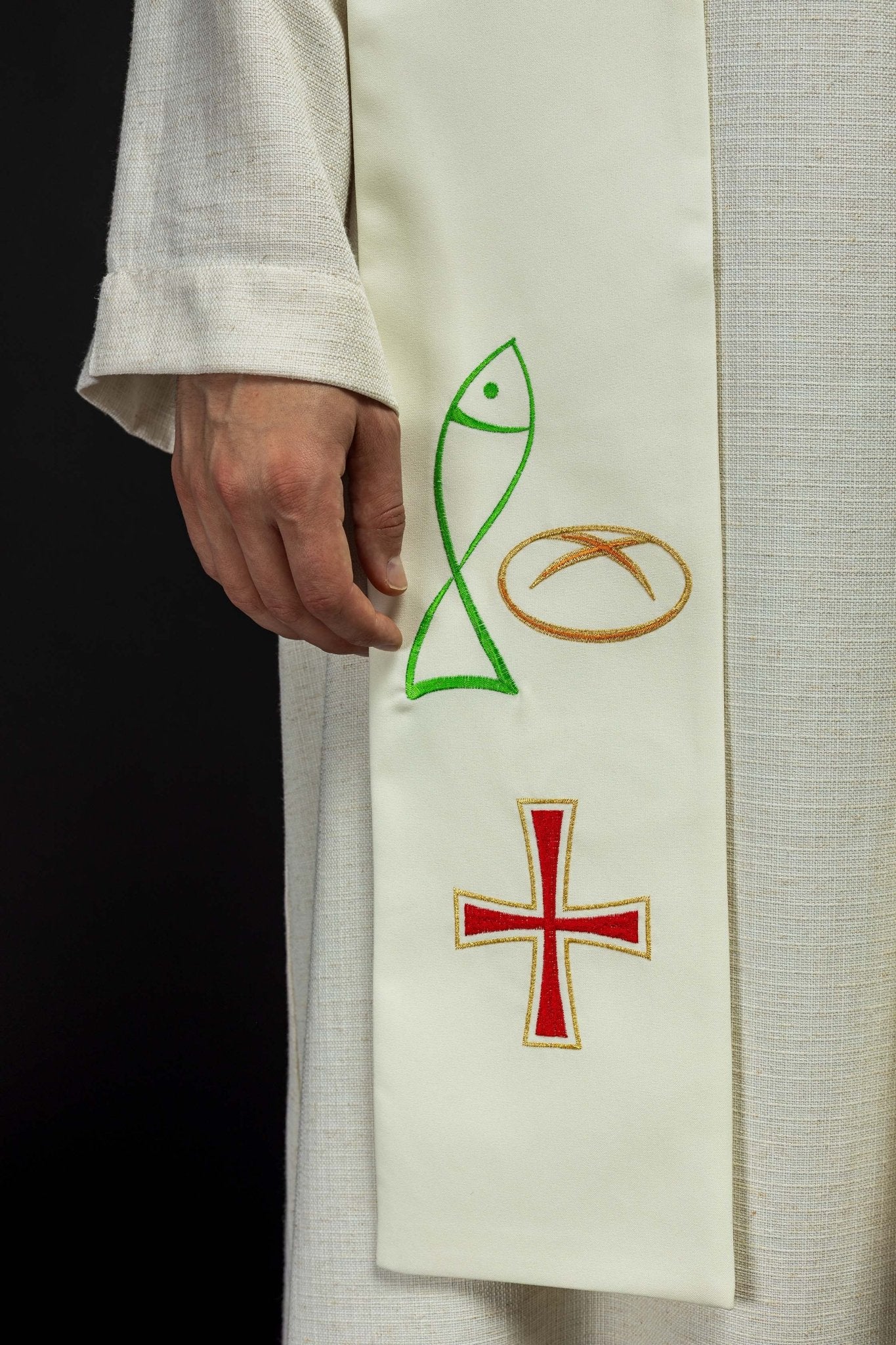 Étole de prêtre brodée d'une croix de pain de poisson en écru KST/007/05/12 ECRU - CHASUBLES.FR