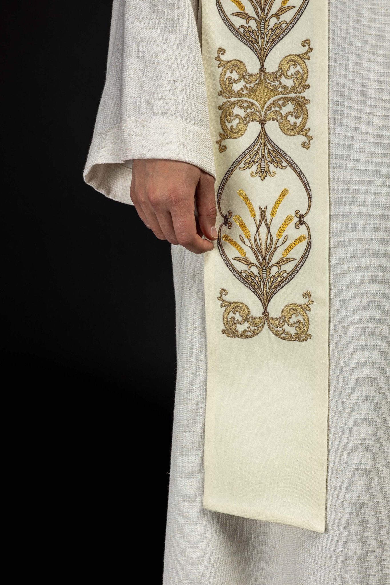 Étole de prêtre brodée en agneau écru KST/042/05/01 ECRU - CHASUBLES.FR