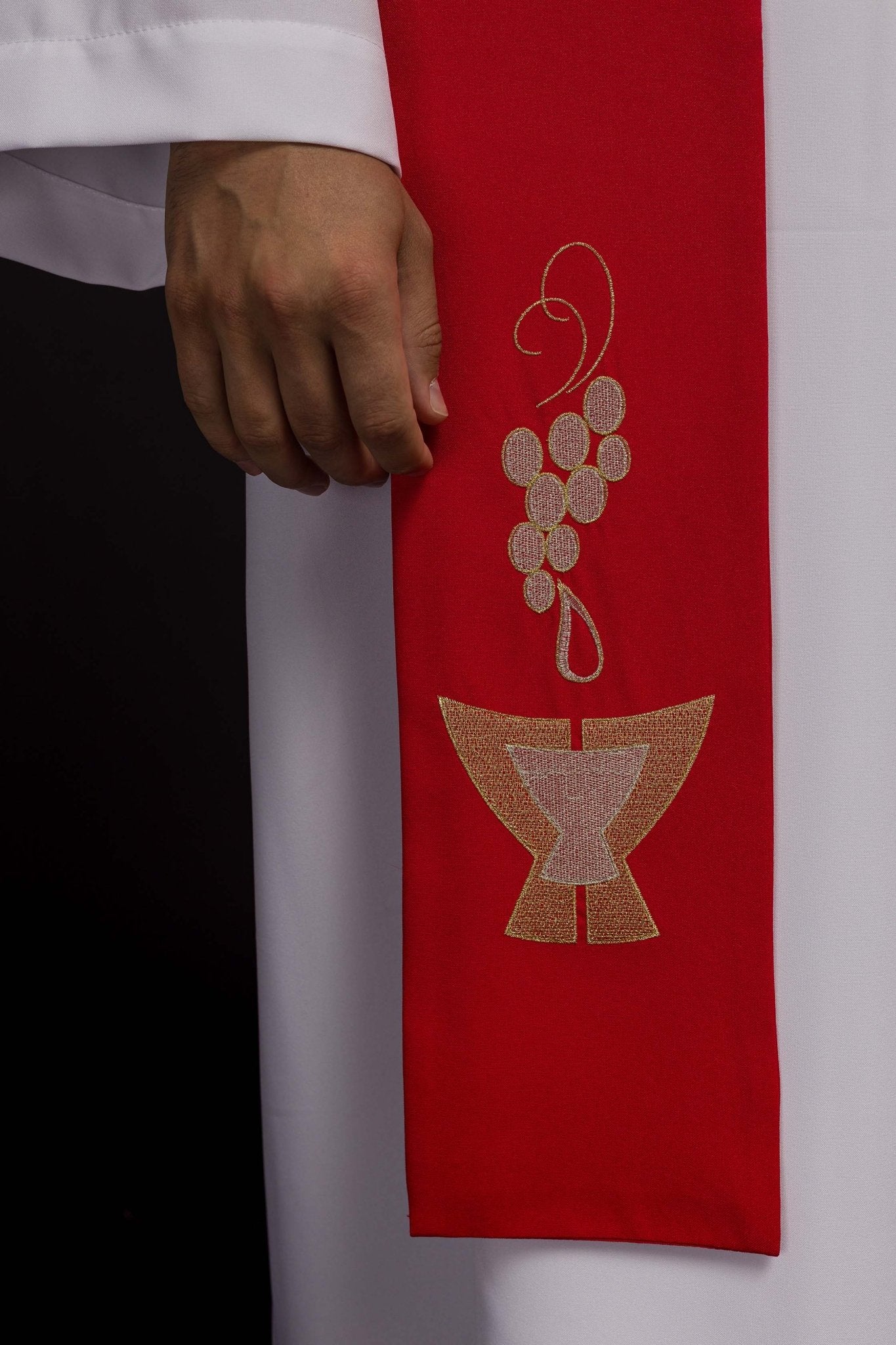 Étole de prêtre brodée en rouge Calice, oreilles et raisins KST/009/02/01 CZERWONY - CHASUBLES.FR