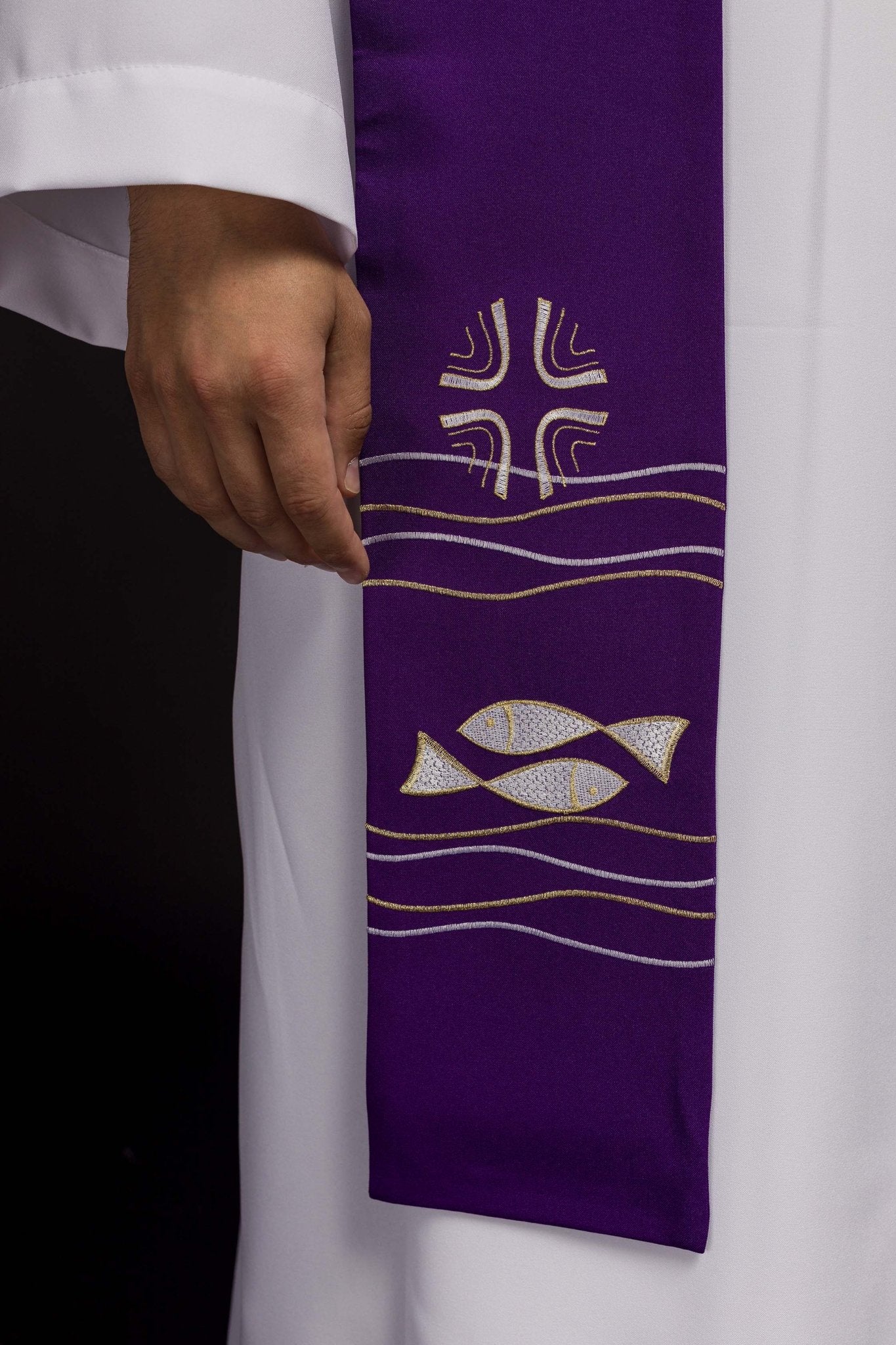 Étole de prêtre brodée Fish Purple KST/022/03/01 FIOLET - CHASUBLES.FR