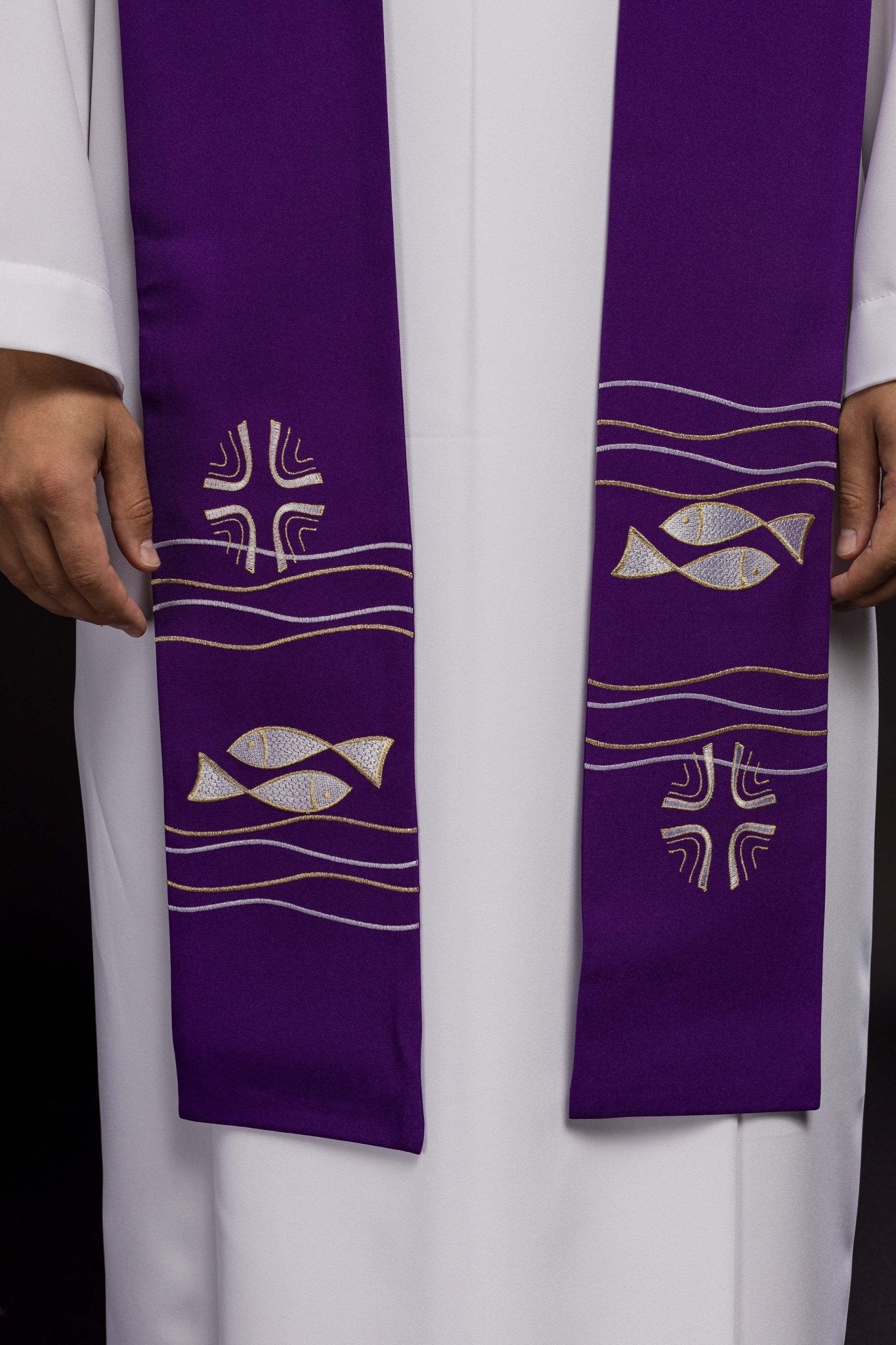 Étole de prêtre brodée Fish Purple KST/022/03/01 FIOLET - CHASUBLES.FR