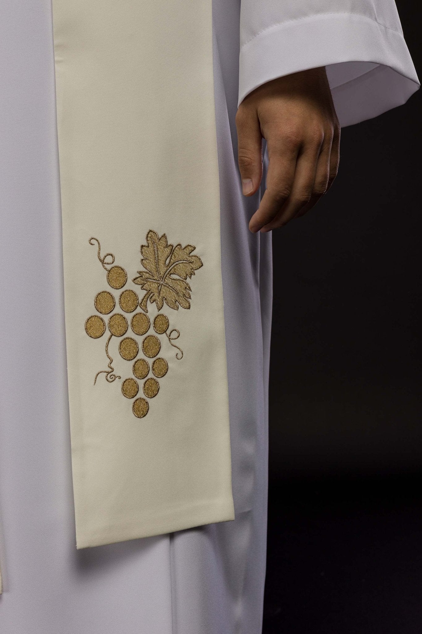 Étole de prêtre brodée IHS avec raisins écrus KST/068/05/01 ECRU - CHASUBLES.FR