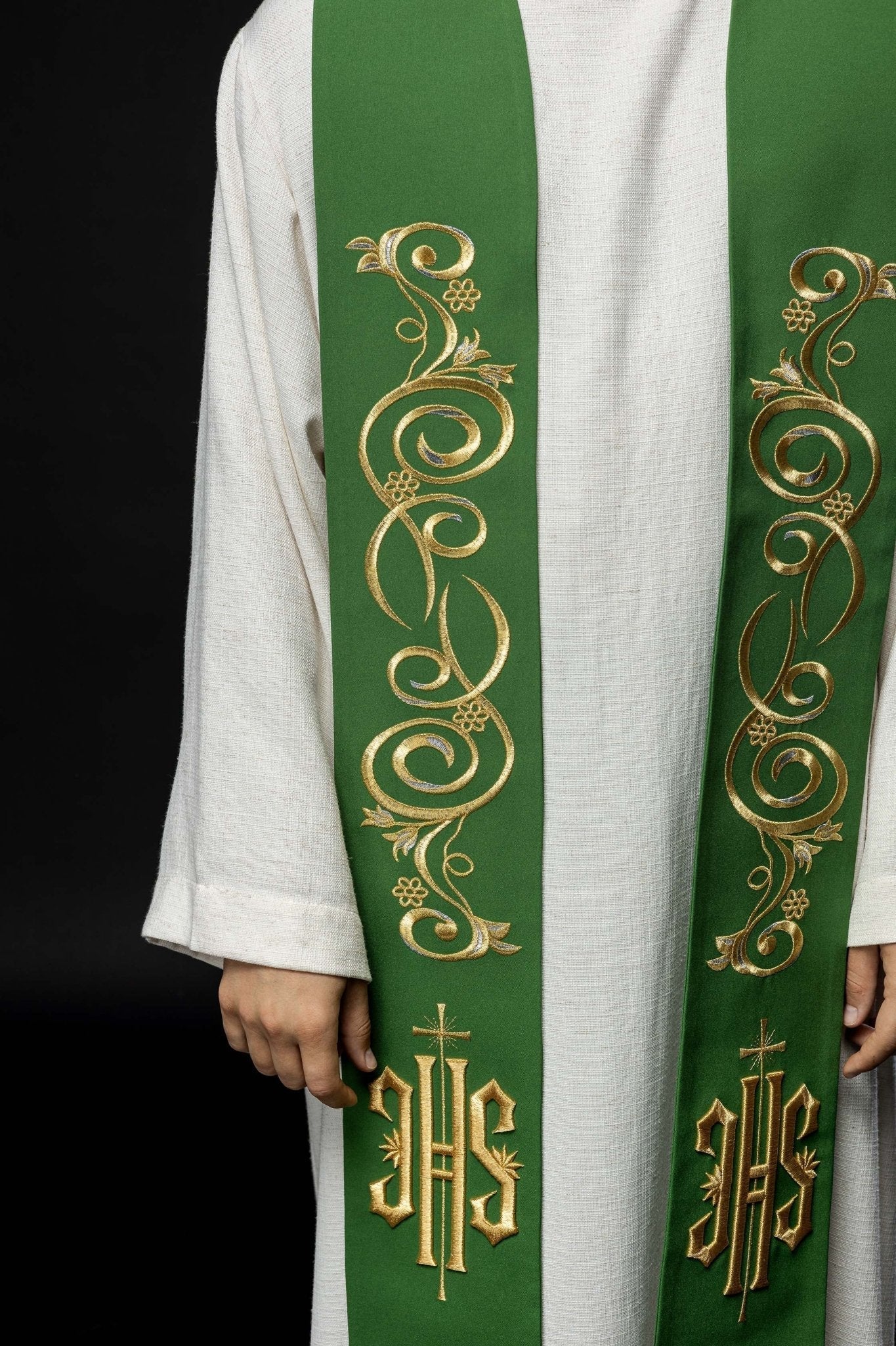 Étole de prêtre brodée IHS Green KST/031/01/01 ZIELONY - CHASUBLES.FR