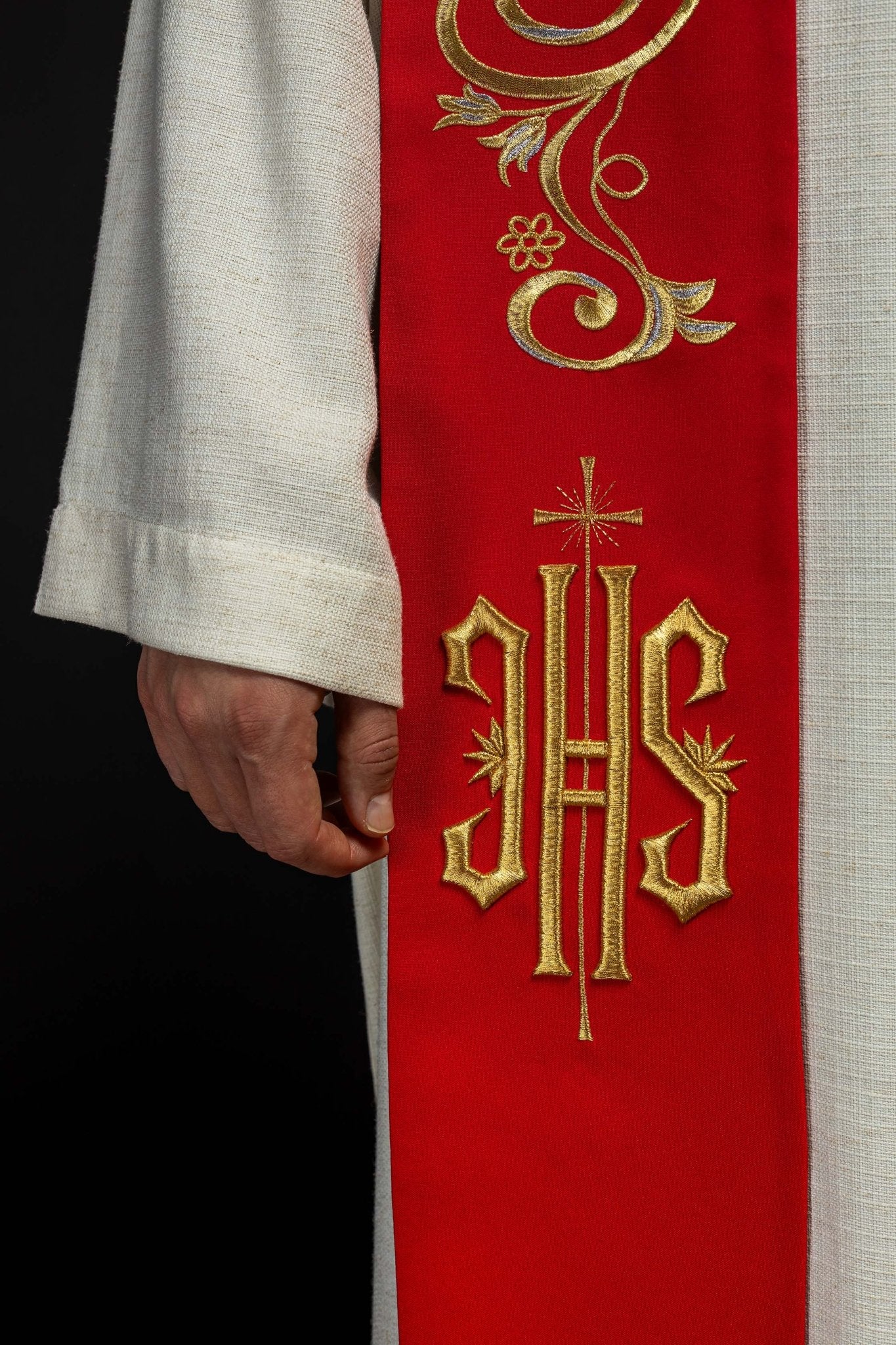 Étole de prêtre brodée IHS rouge KST/031/02/01 CZERWONY - CHASUBLES.FR