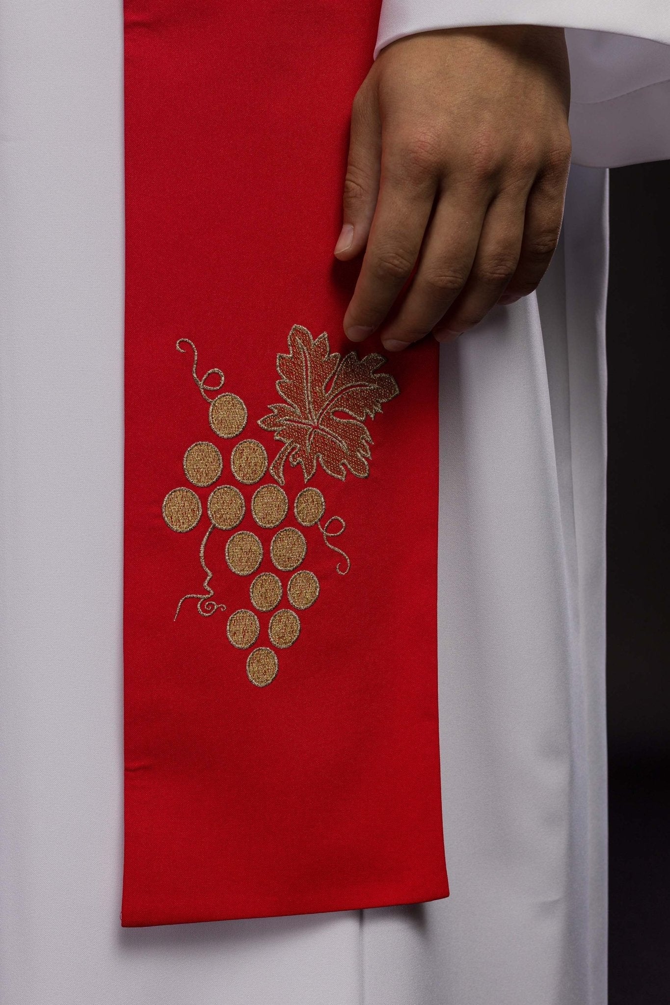Étole de prêtre brodée IHS rouge avec raisins KST/068/02/01 CZERWONY - CHASUBLES.FR