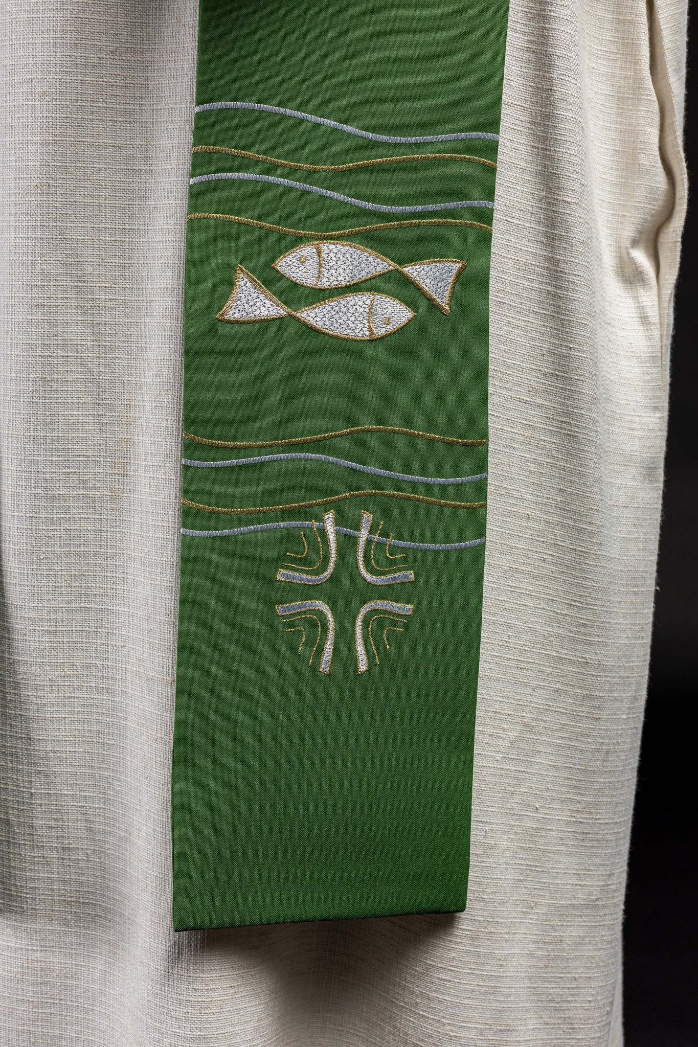 Étole de prêtre brodée Vert poisson KST/022/01/01 ZIELONY - CHASUBLES.FR