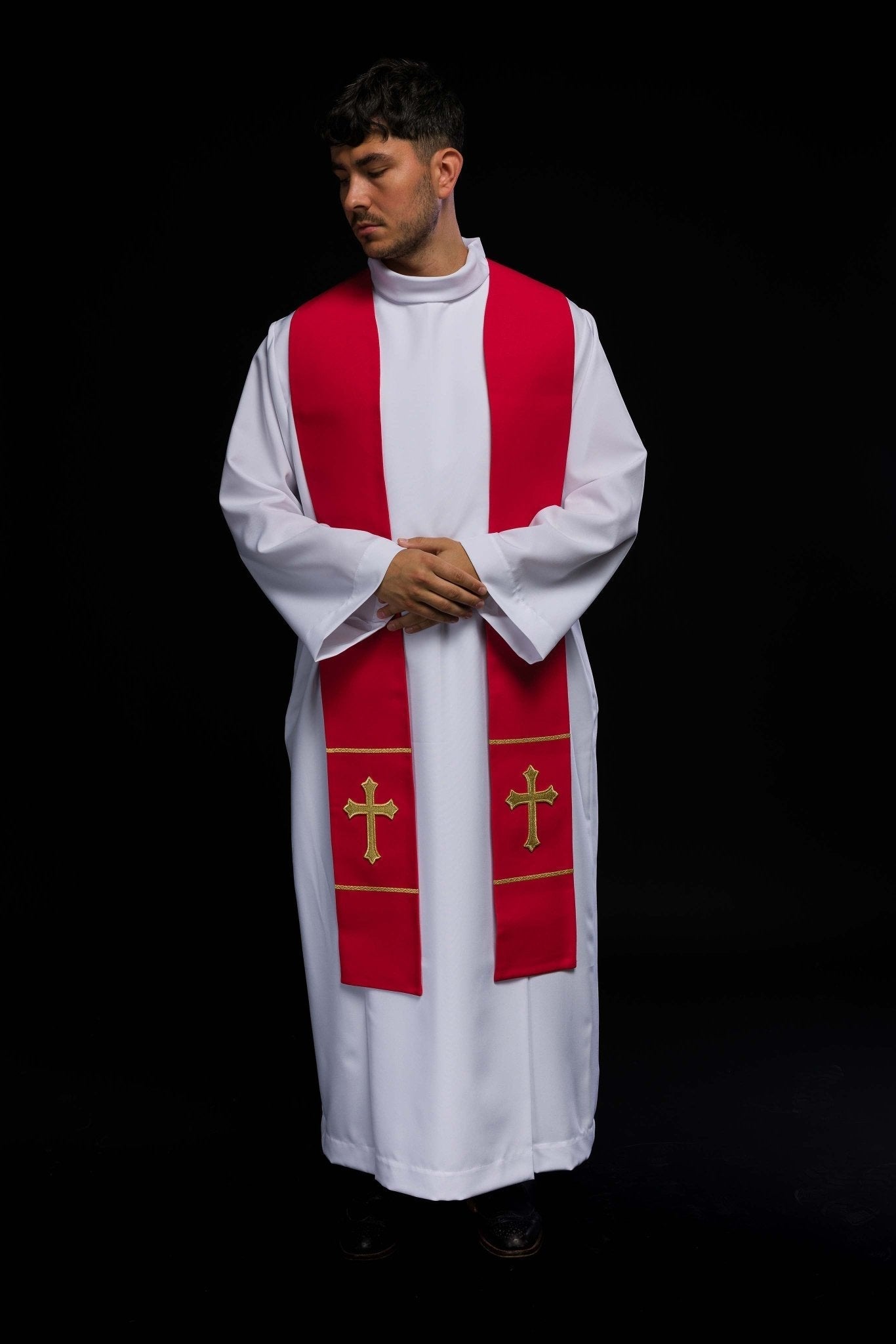 Étole de prêtre rouge brodée d'une croix KST/063/02/01 CZERWONY - CHASUBLES.FR