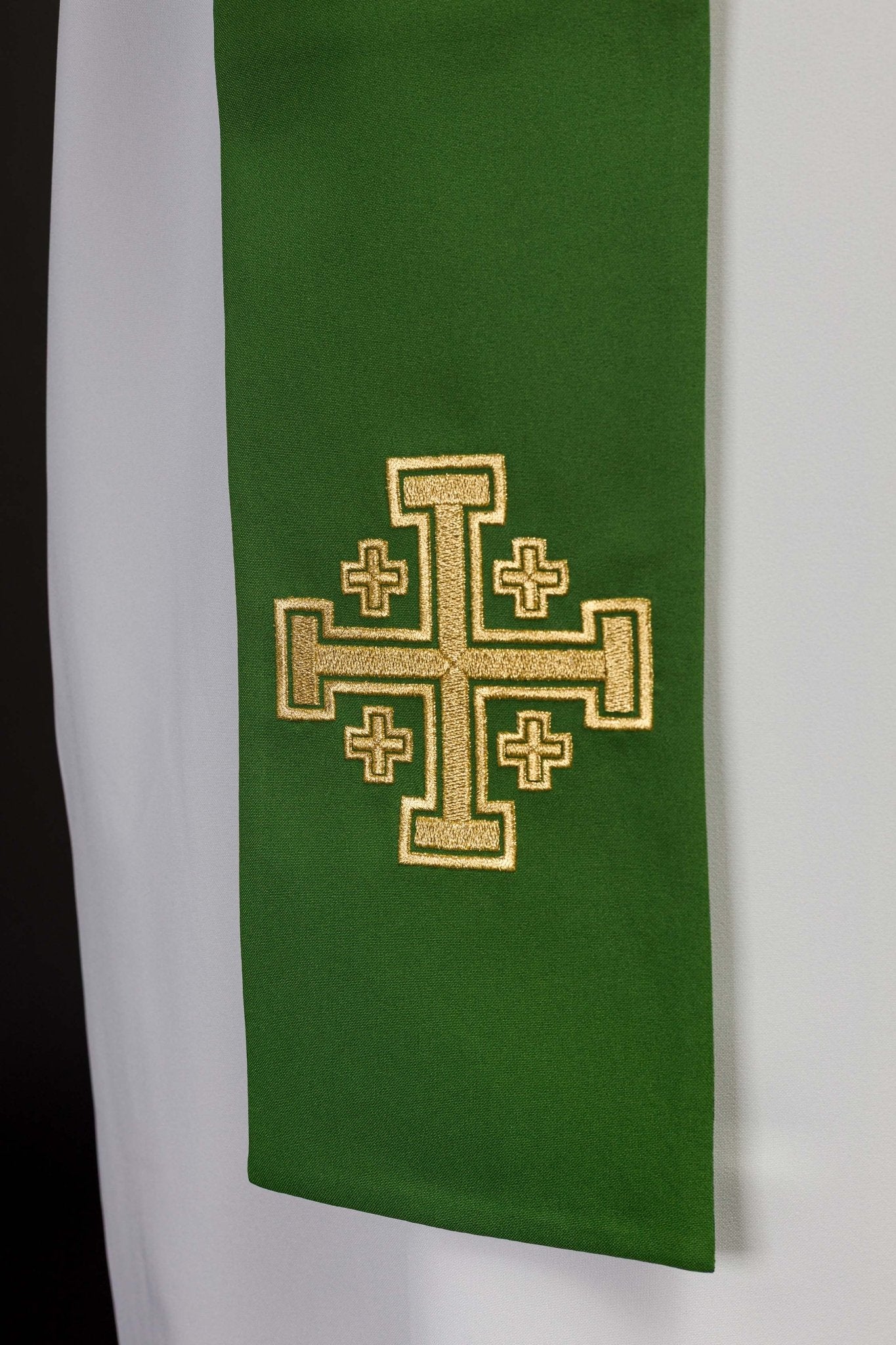Étole de prêtre verte brodée Croix de Jérusalem KST/046/01/01 ZIELONY - CHASUBLES.FR