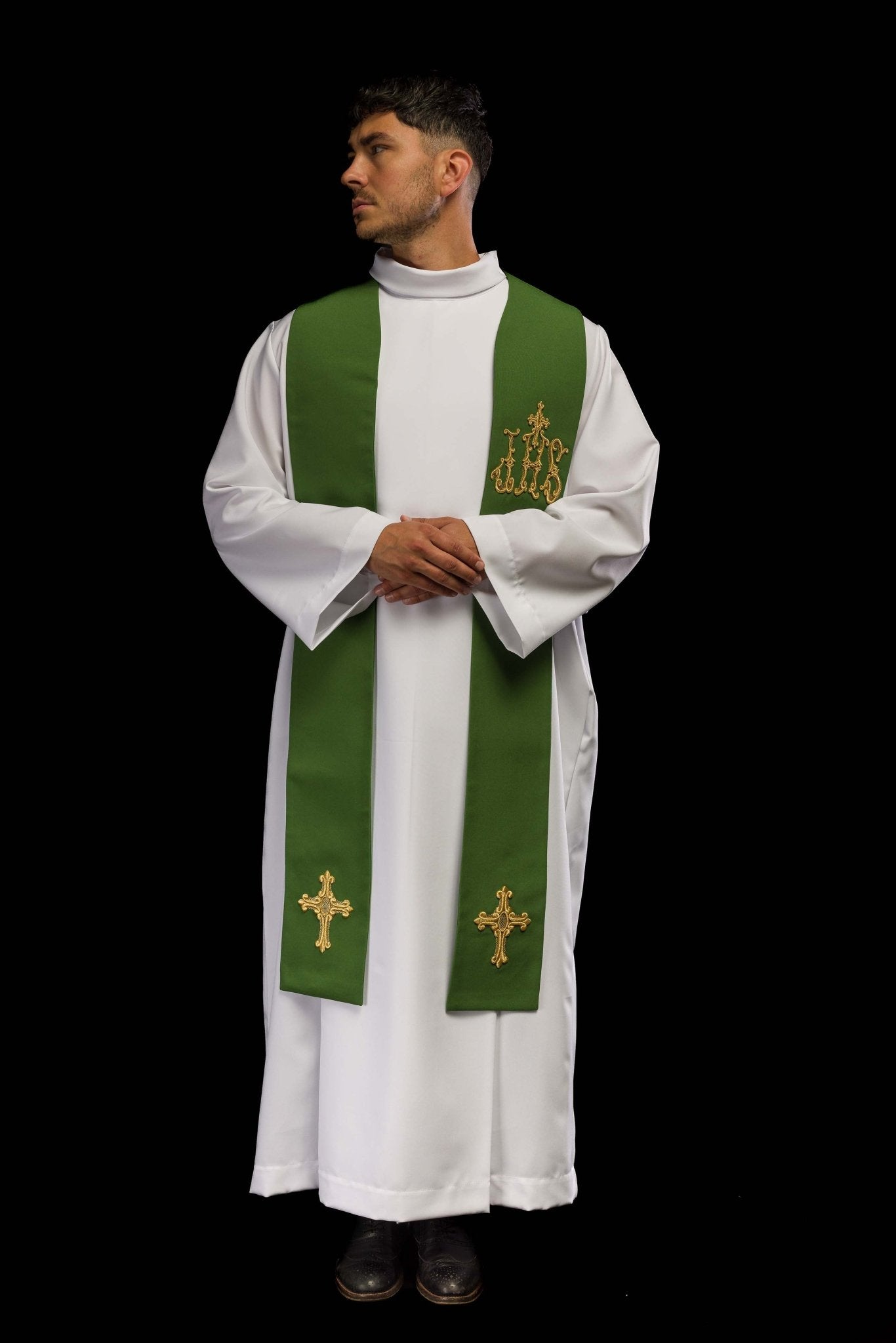 Étole de prêtre verte brodée d'une croix et d'un IHS vert KST/157/01/01 ZIELONY - CHASUBLES.FR