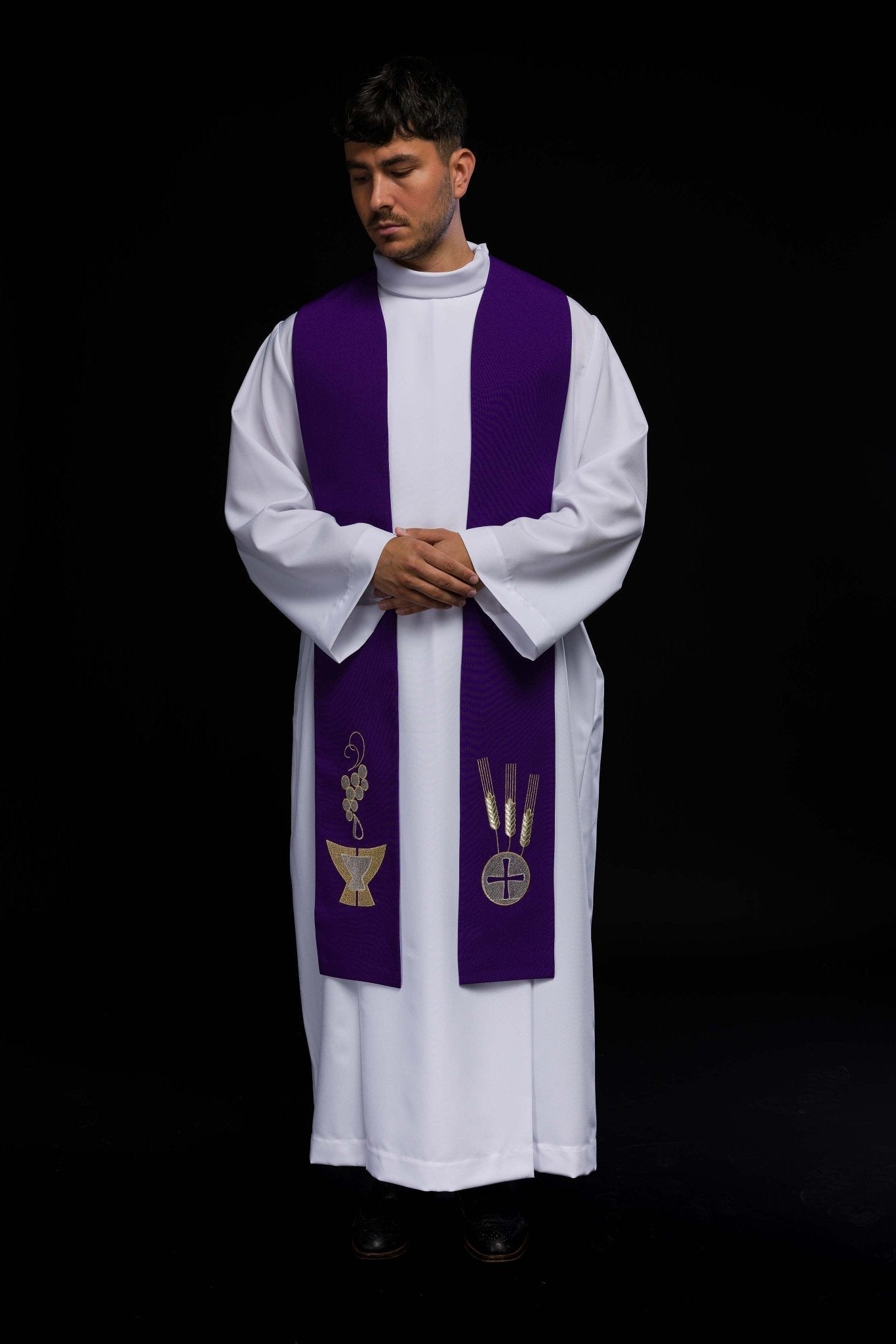 Étole de prêtre violette brodée Calice, Oreilles et Raisins KST/009/03/01 FIOLET - CHASUBLES.FR
