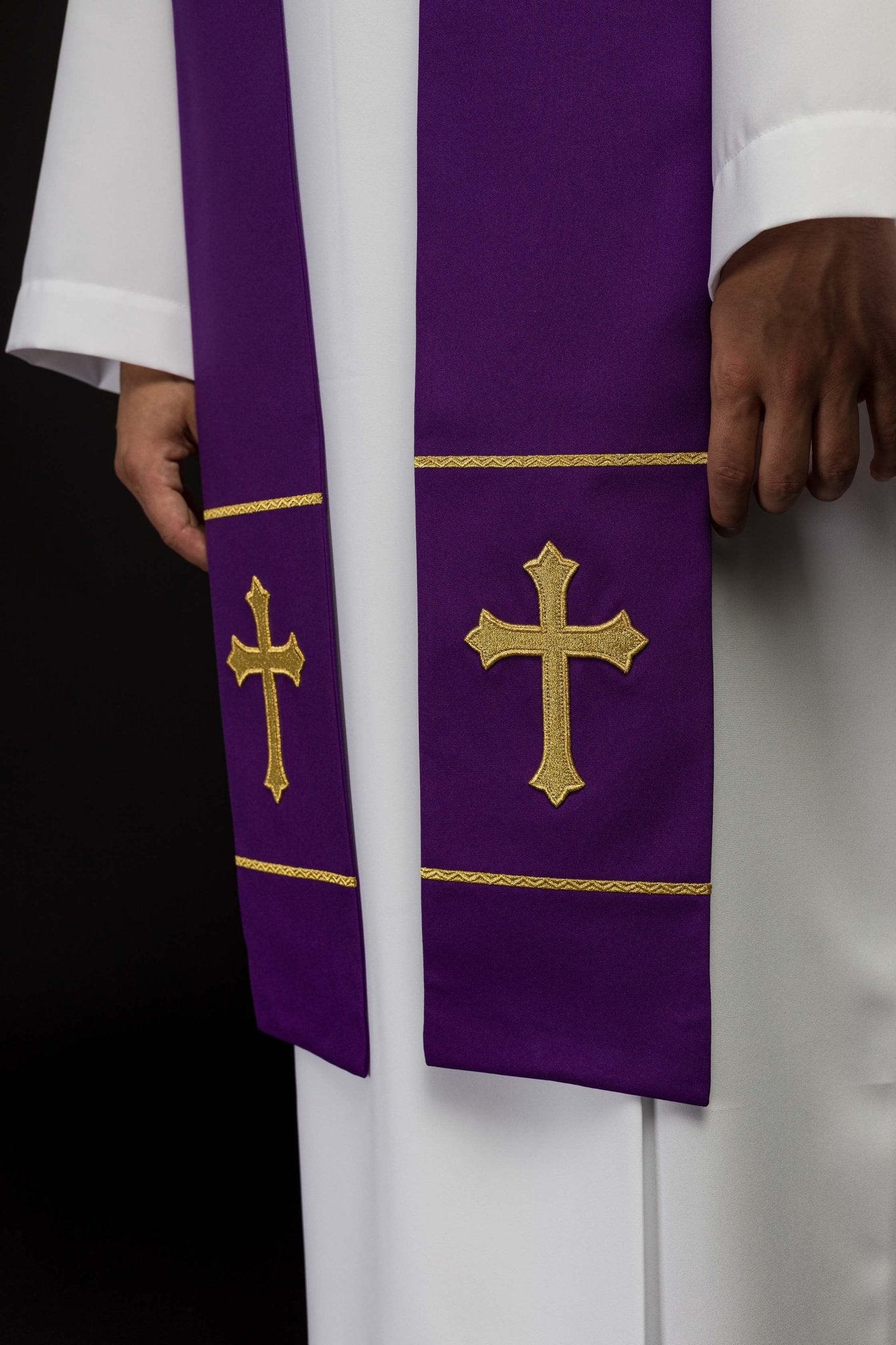 Étole de prêtre violette brodée d'une croix KST/063/03/01 FIOLET - CHASUBLES.FR