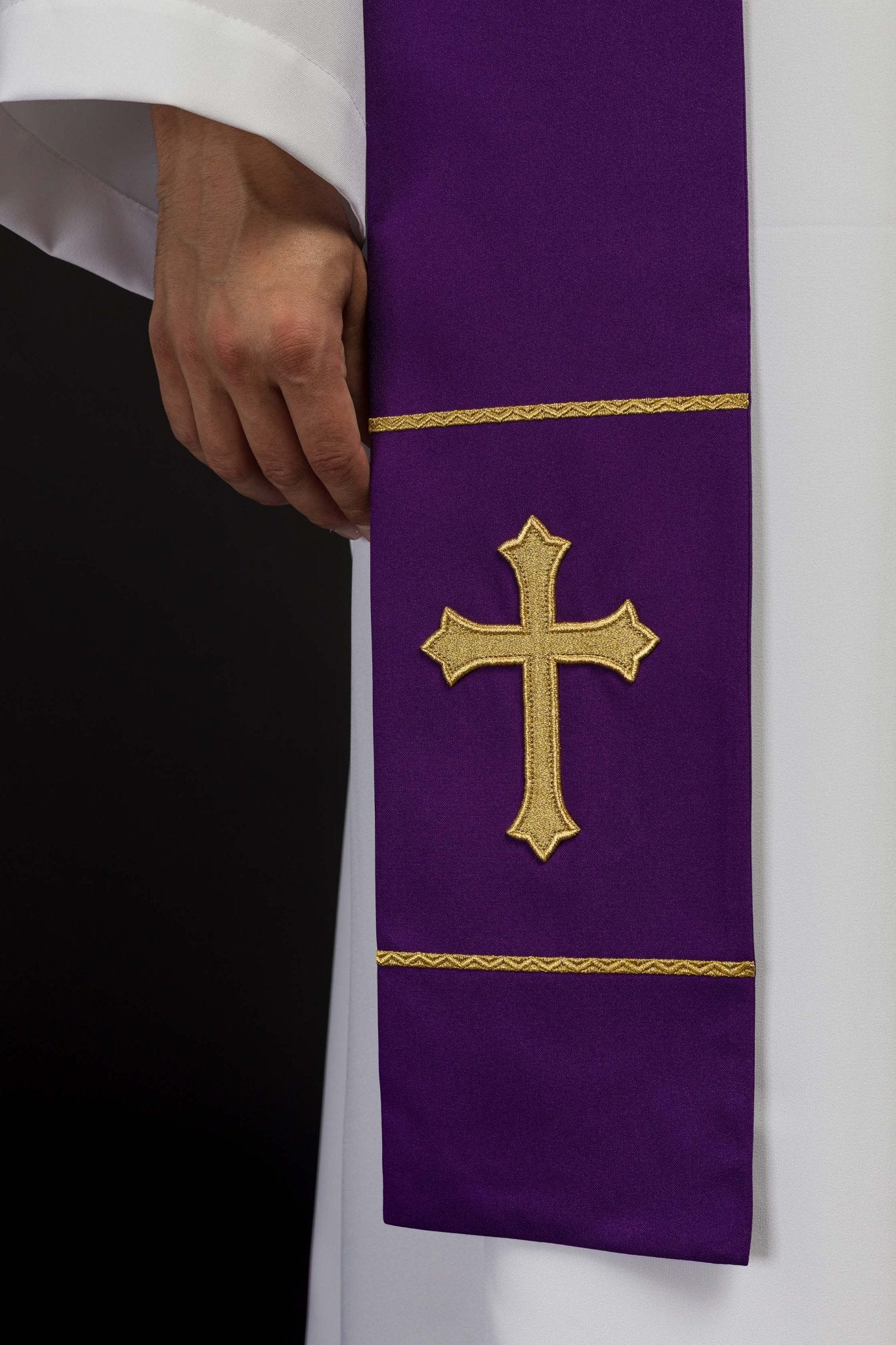 Étole de prêtre violette brodée d'une croix KST/063/03/01 FIOLET - CHASUBLES.FR