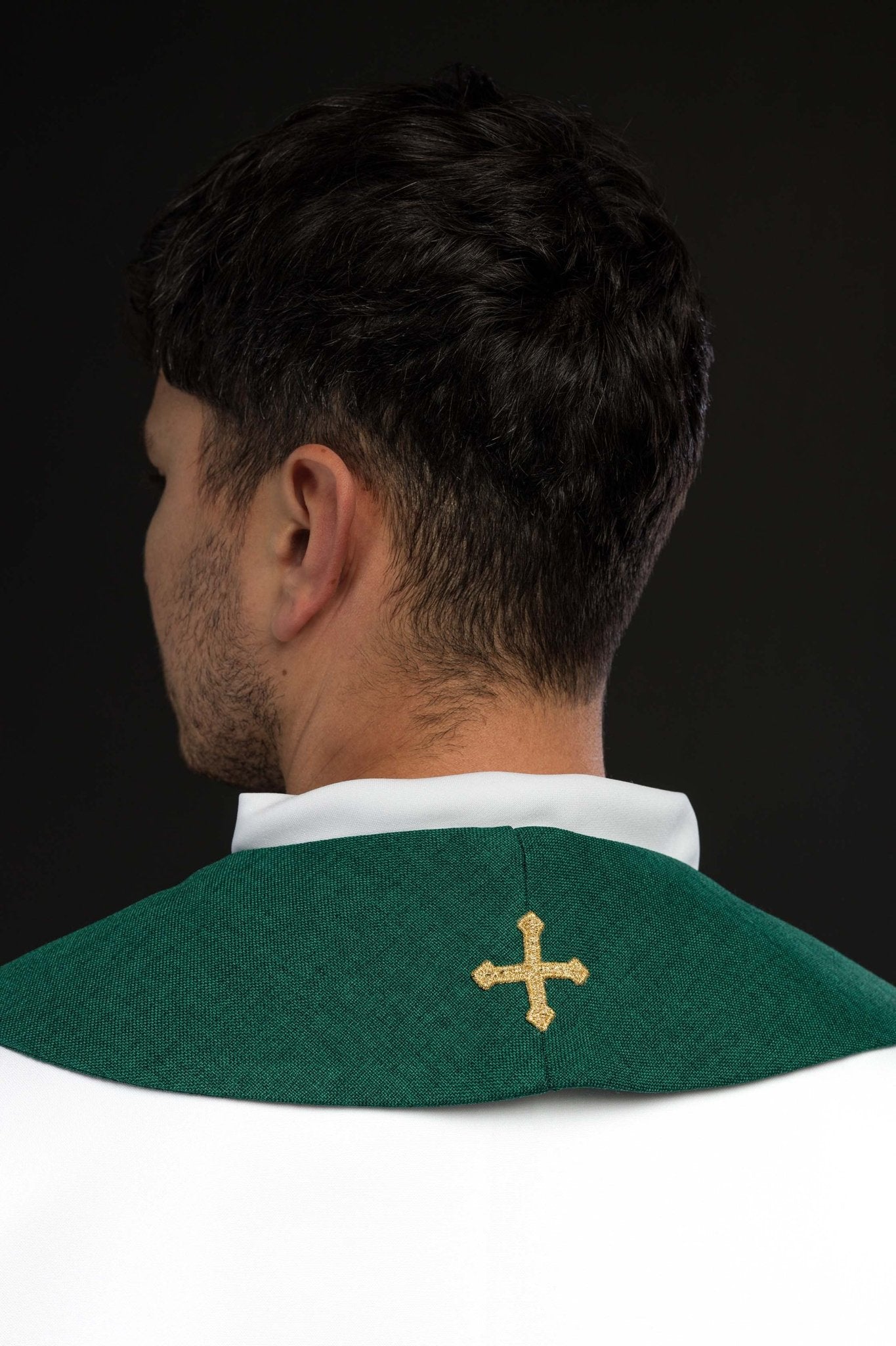Étole en velours brodée avec motif IHS verte S-2055-01-70 - CHASUBLES.FR