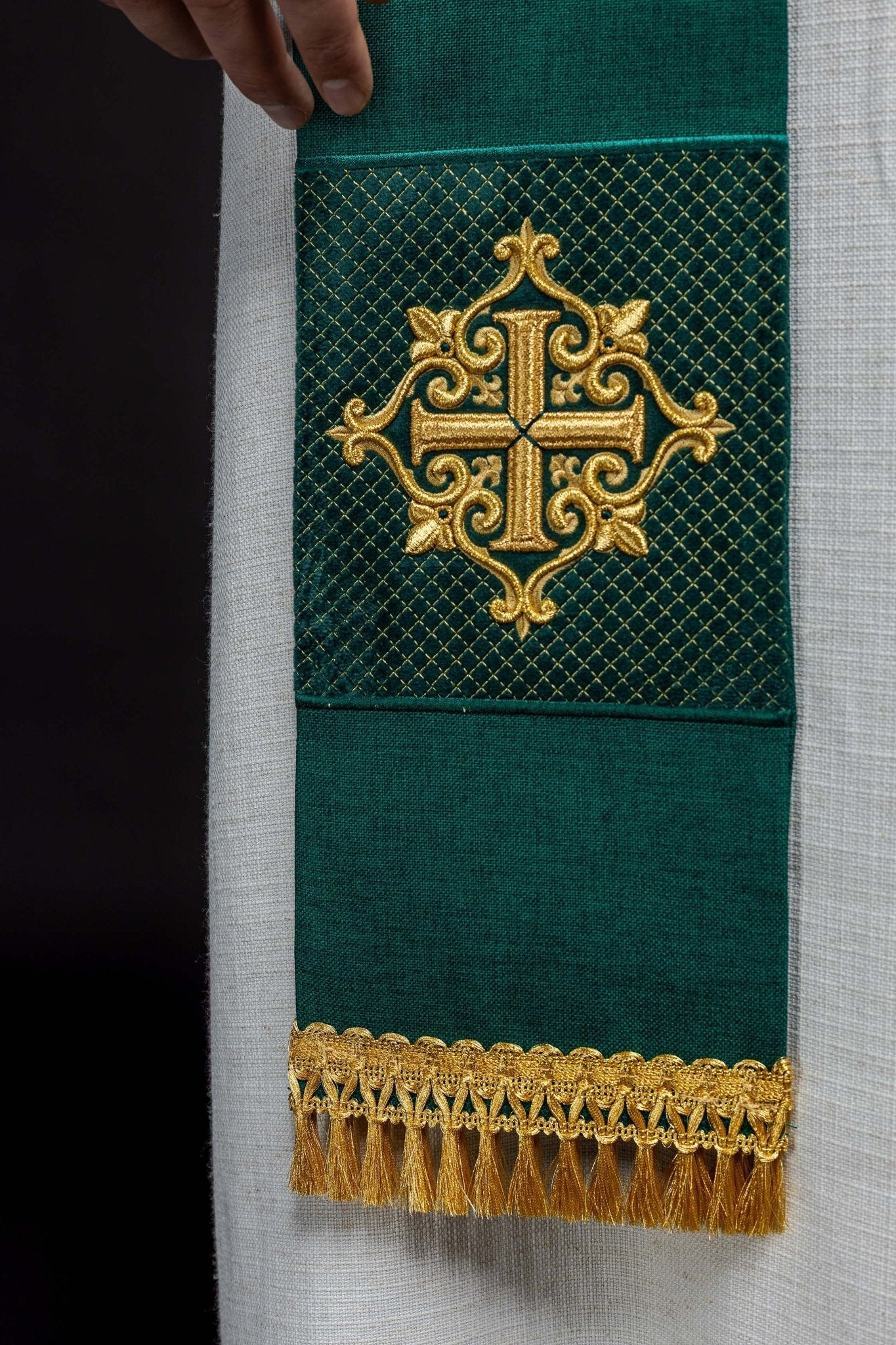 Étole en velours vert LE/2029/01 - CHASUBLES.FR