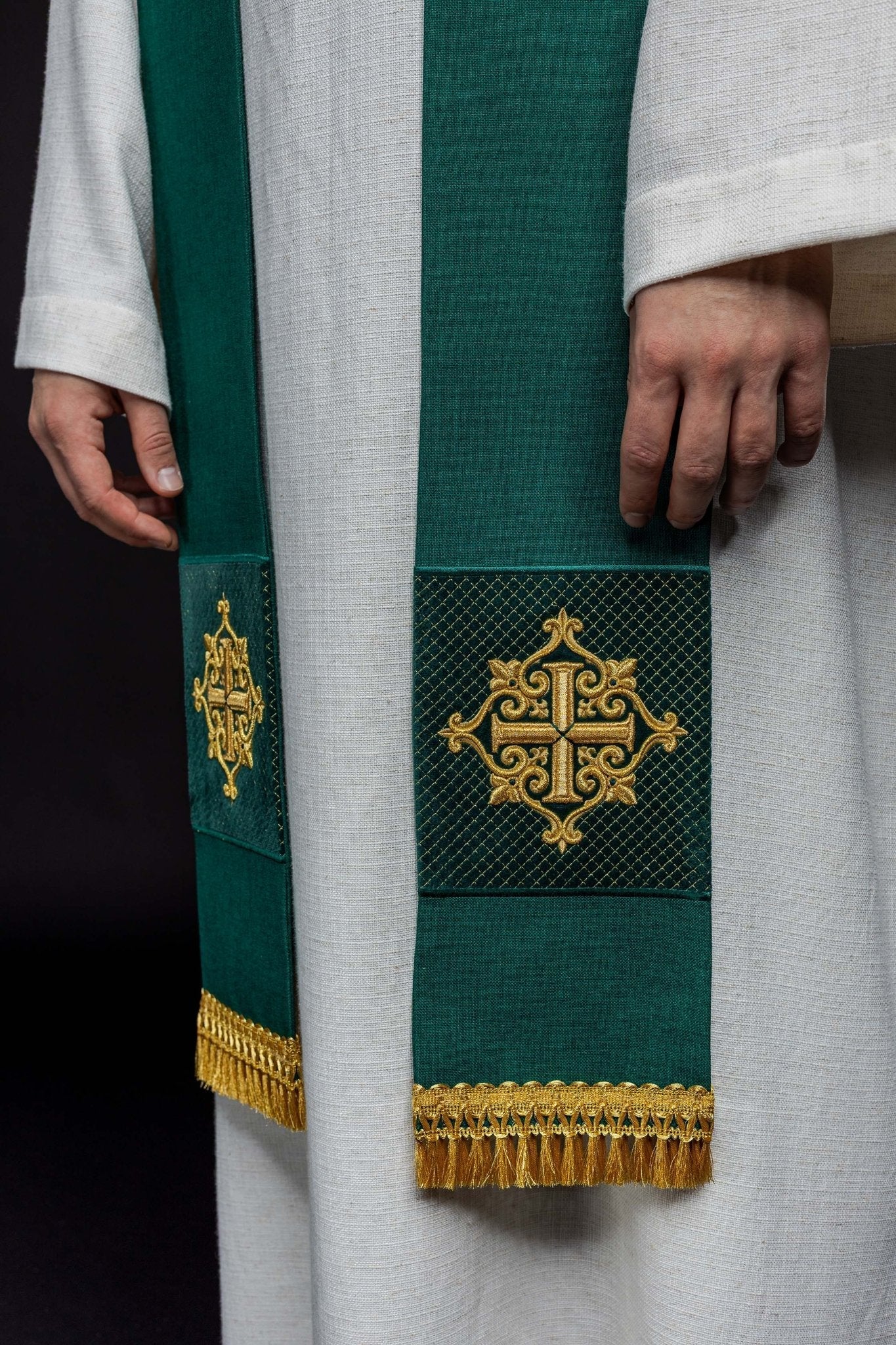 Étole en velours vert LE/2029/01 - CHASUBLES.FR