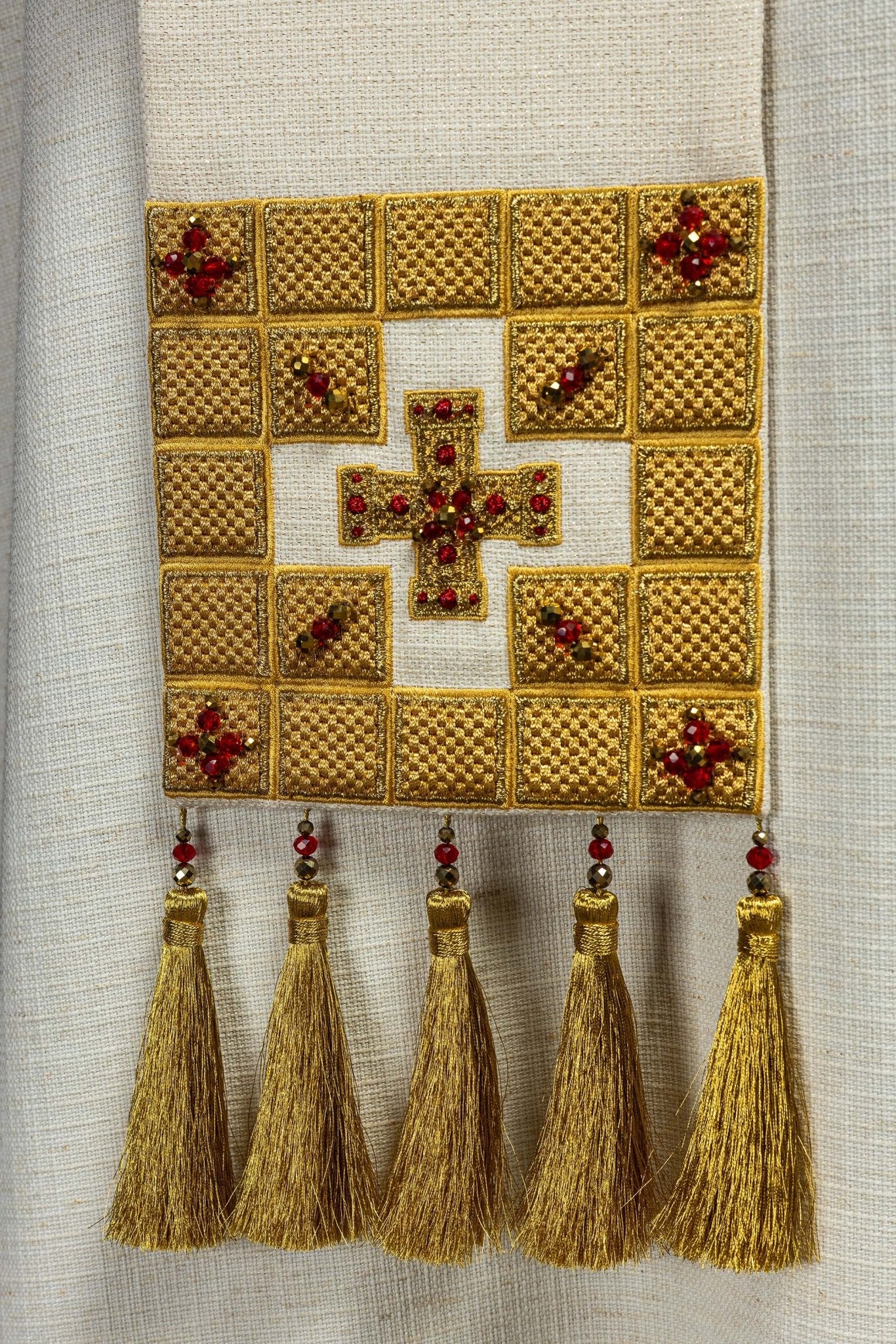 Étole faite à la main avec pierres naturelles Handmade 2011 HM/2011/05/71 - CHASUBLES.FR