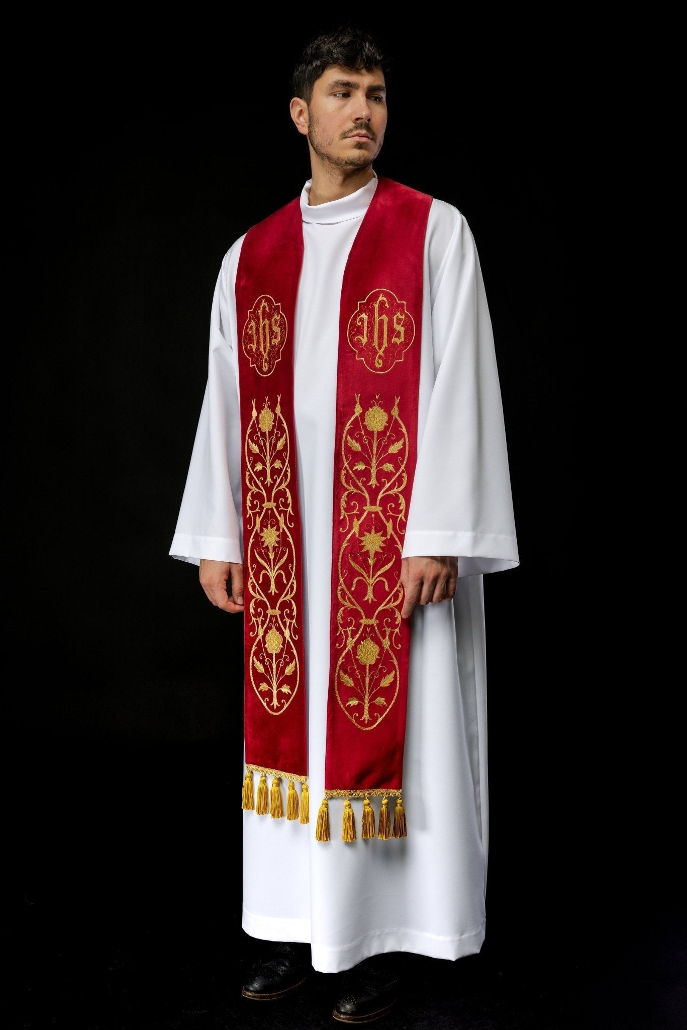 Étole IHS rouge brodée S - 2052 - 02 - 76 - CHASUBLES.FR