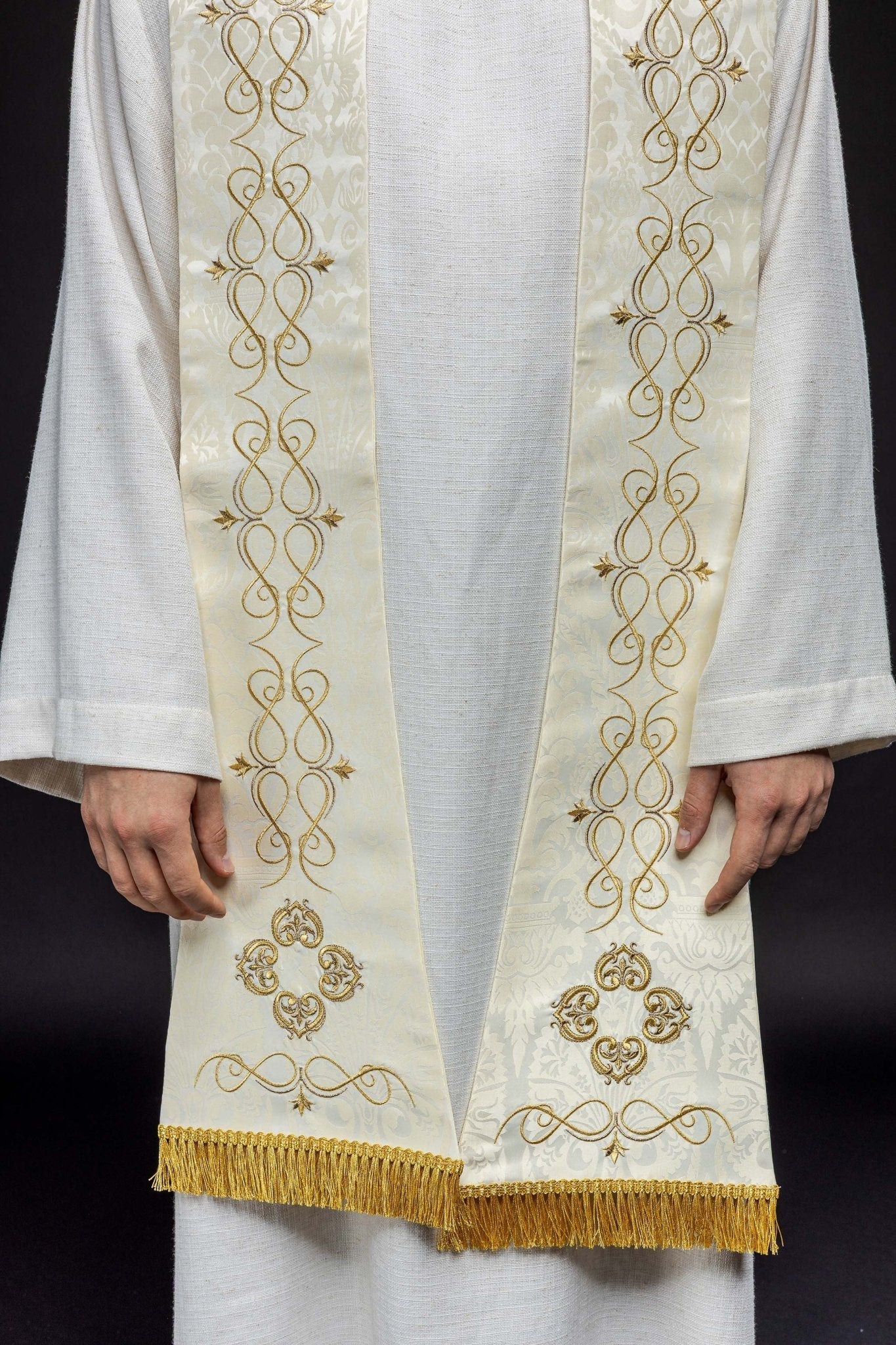 Étole romaine avec broderie HA2105 - 05 - CHASUBLES.FR