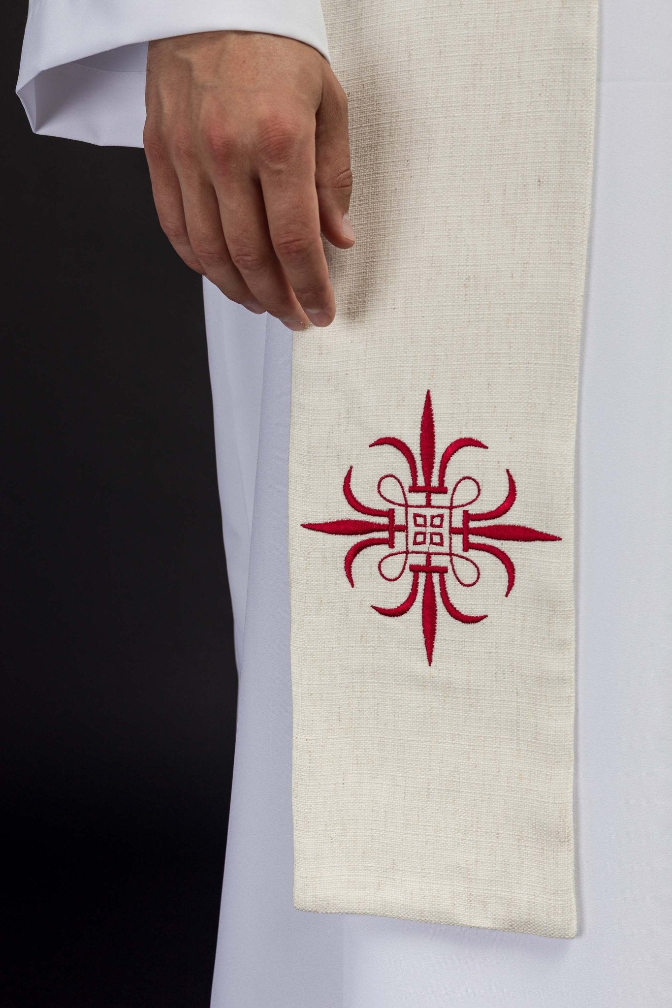 Étole sacerdotale avec un motif d'agneau en ecru KDT/2049/05/49 ECRU - CHASUBLES.FR