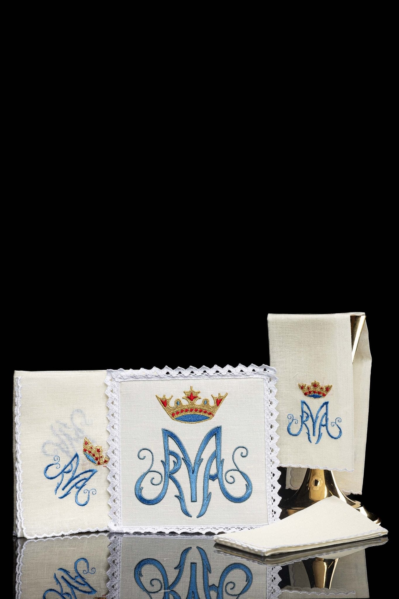 Linge d'autel brodé avec le symbole marial KKL/003/C1 - CHASUBLES.FR