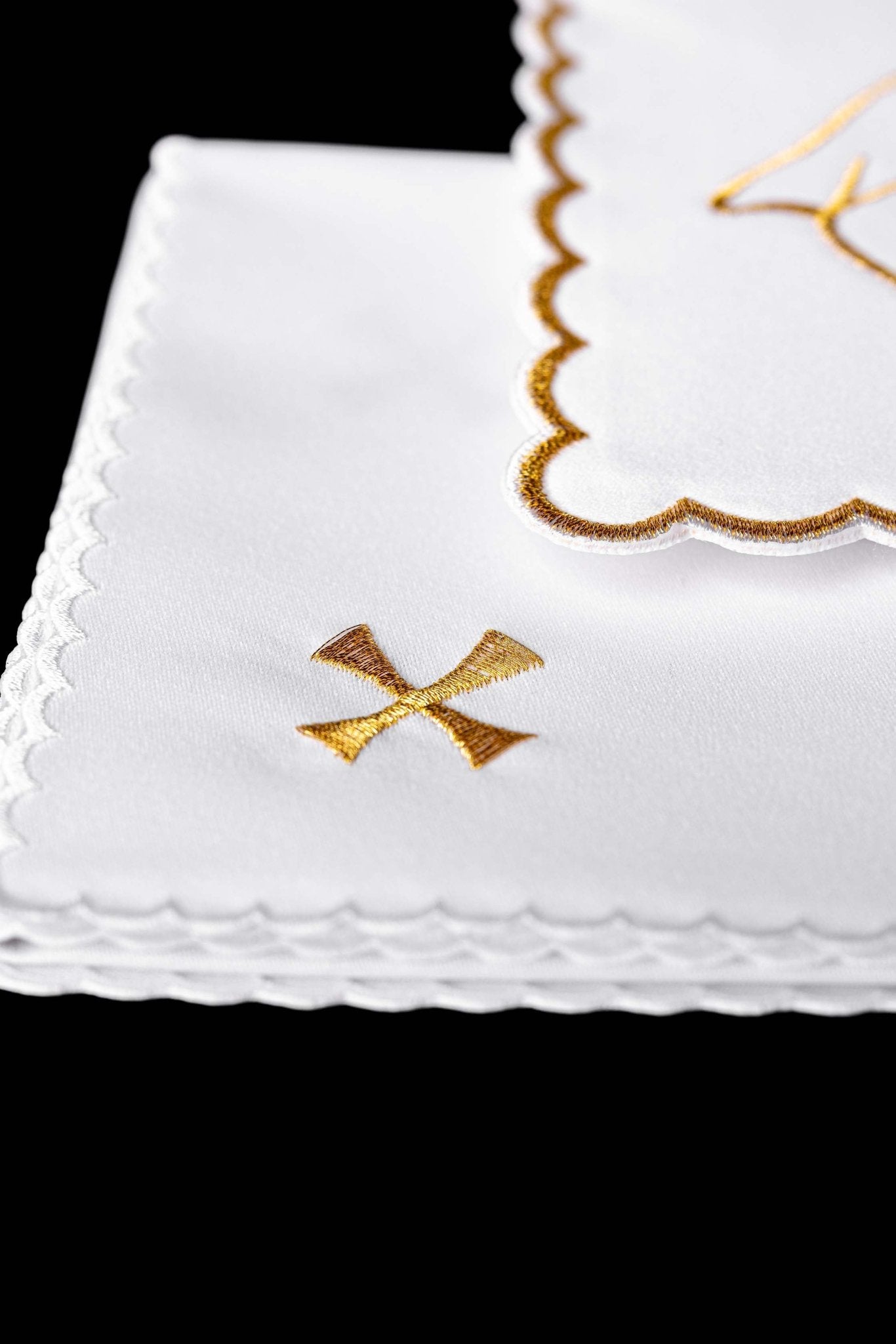 Linge d'autel brodé avec un motif de la Sainte Famille KK/120 - CHASUBLES.FR