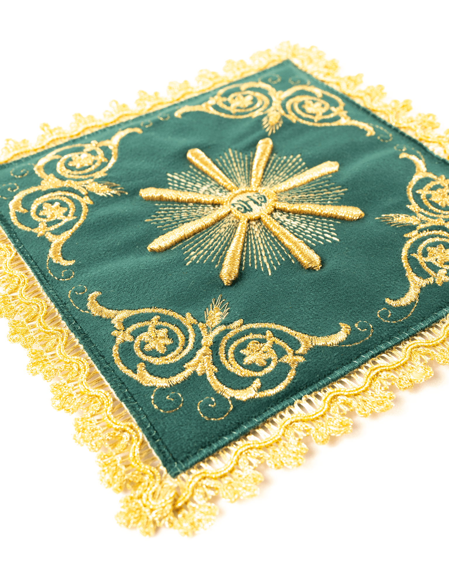 Linge d’autel brodé en velours vert KDT/5034/01/W - CHASUBLES.FR